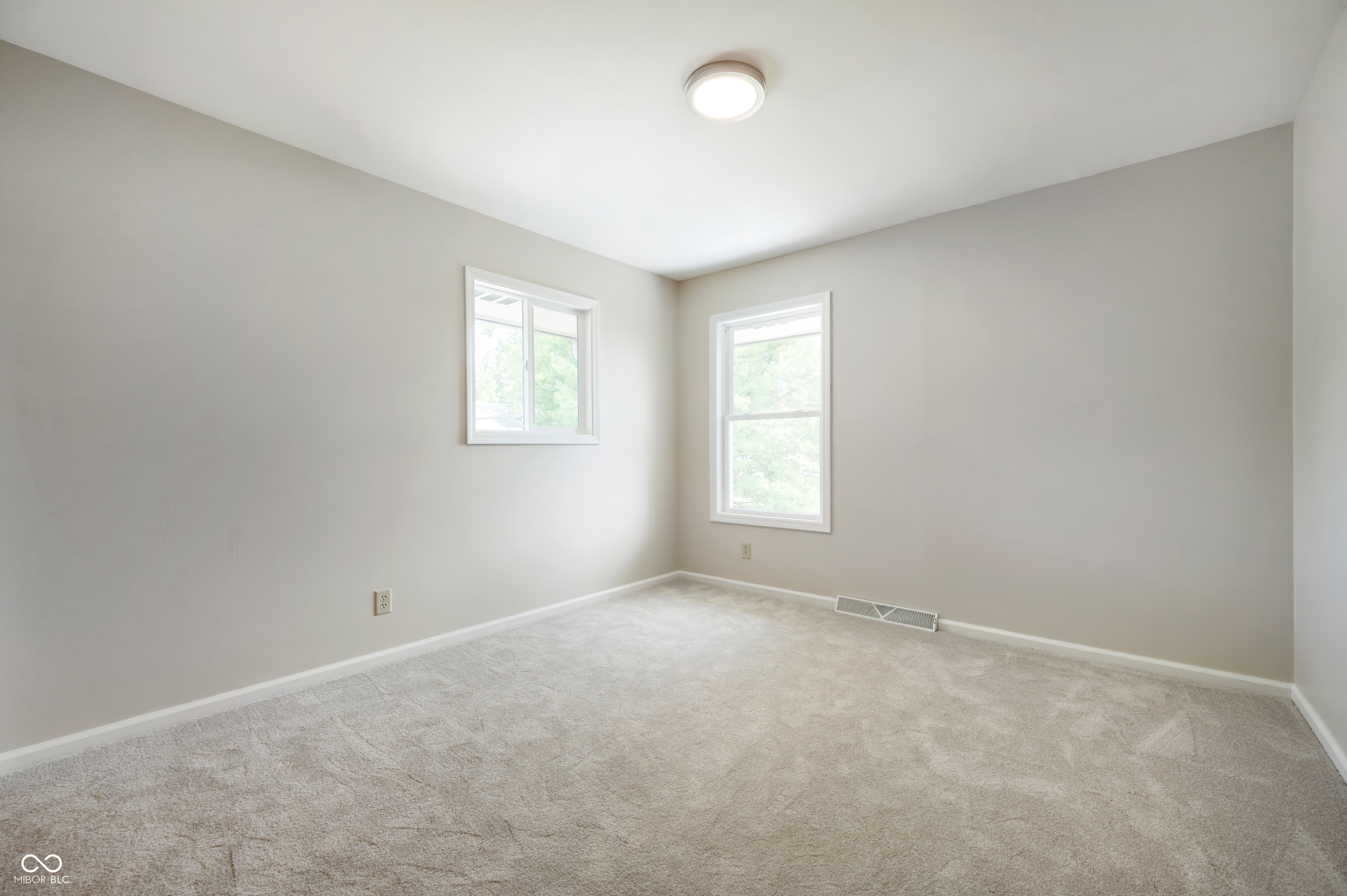 5847 Gloucester Circle
