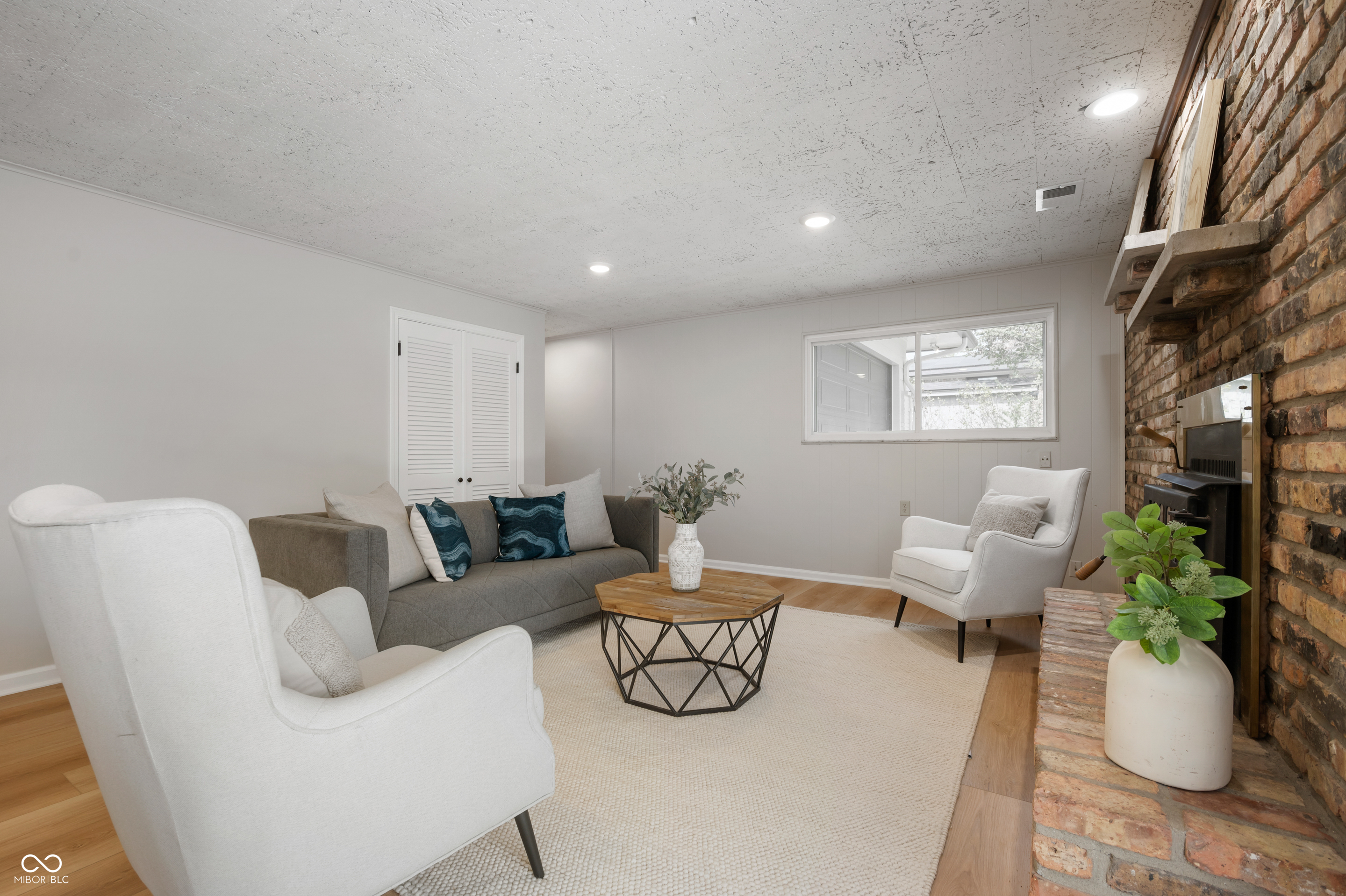5847 Gloucester Circle