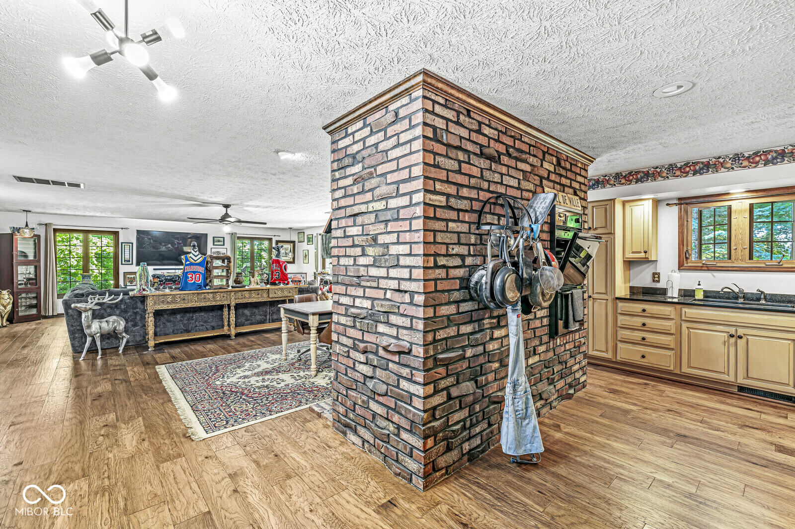 533 Swan Drive