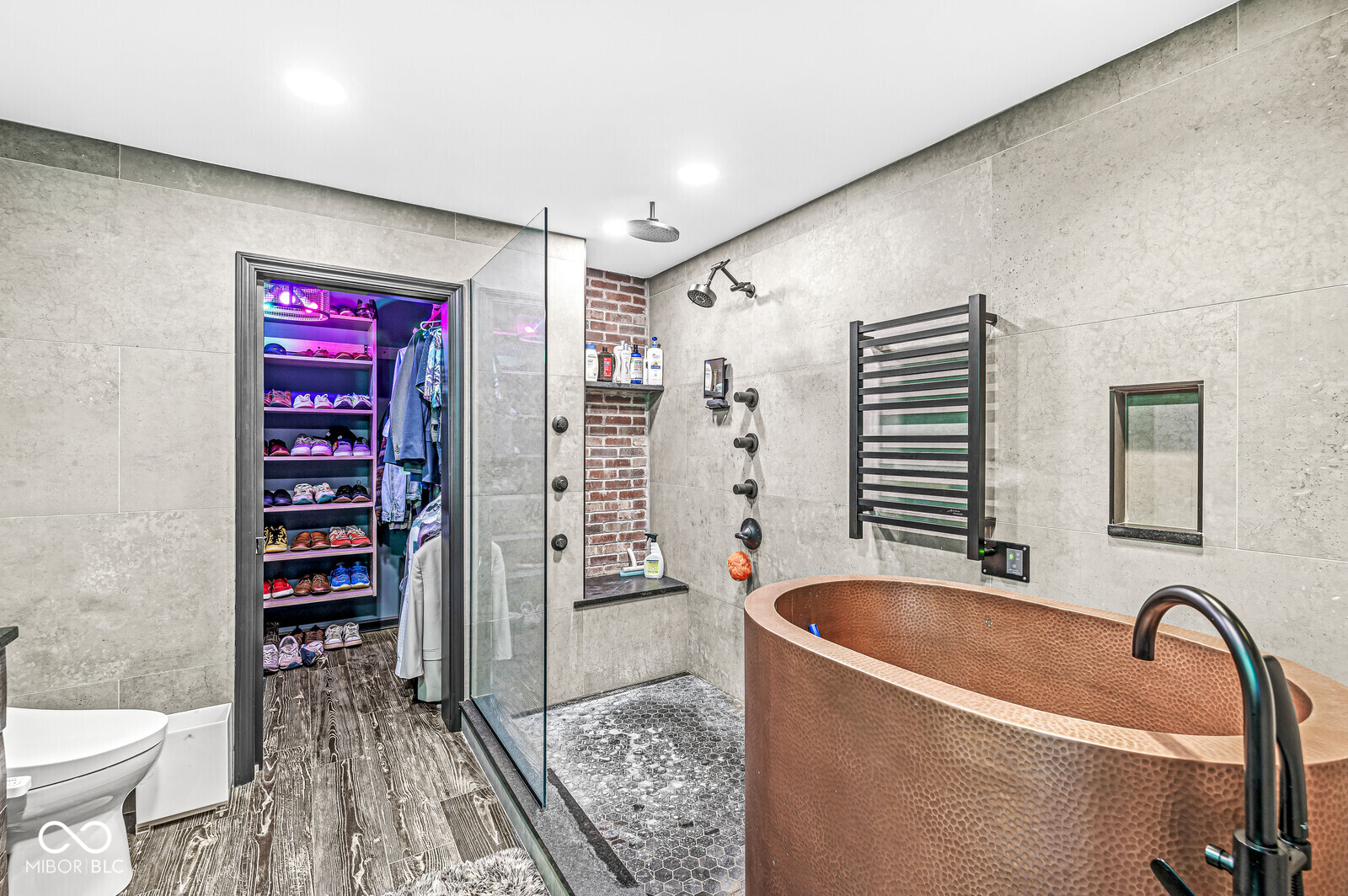 533 Swan Drive