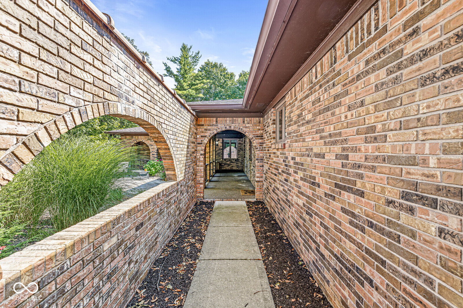 533 Swan Drive