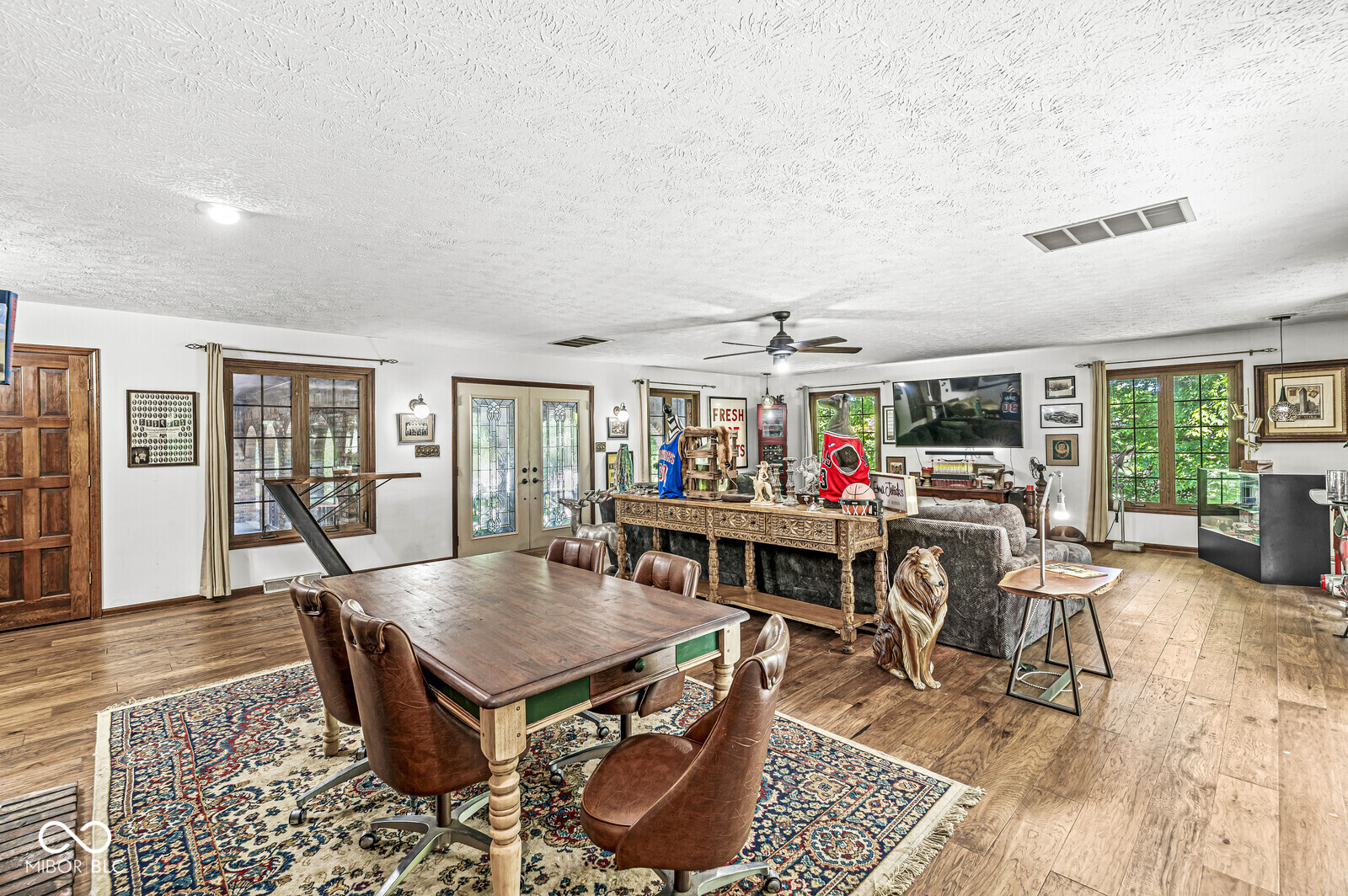 533 Swan Drive