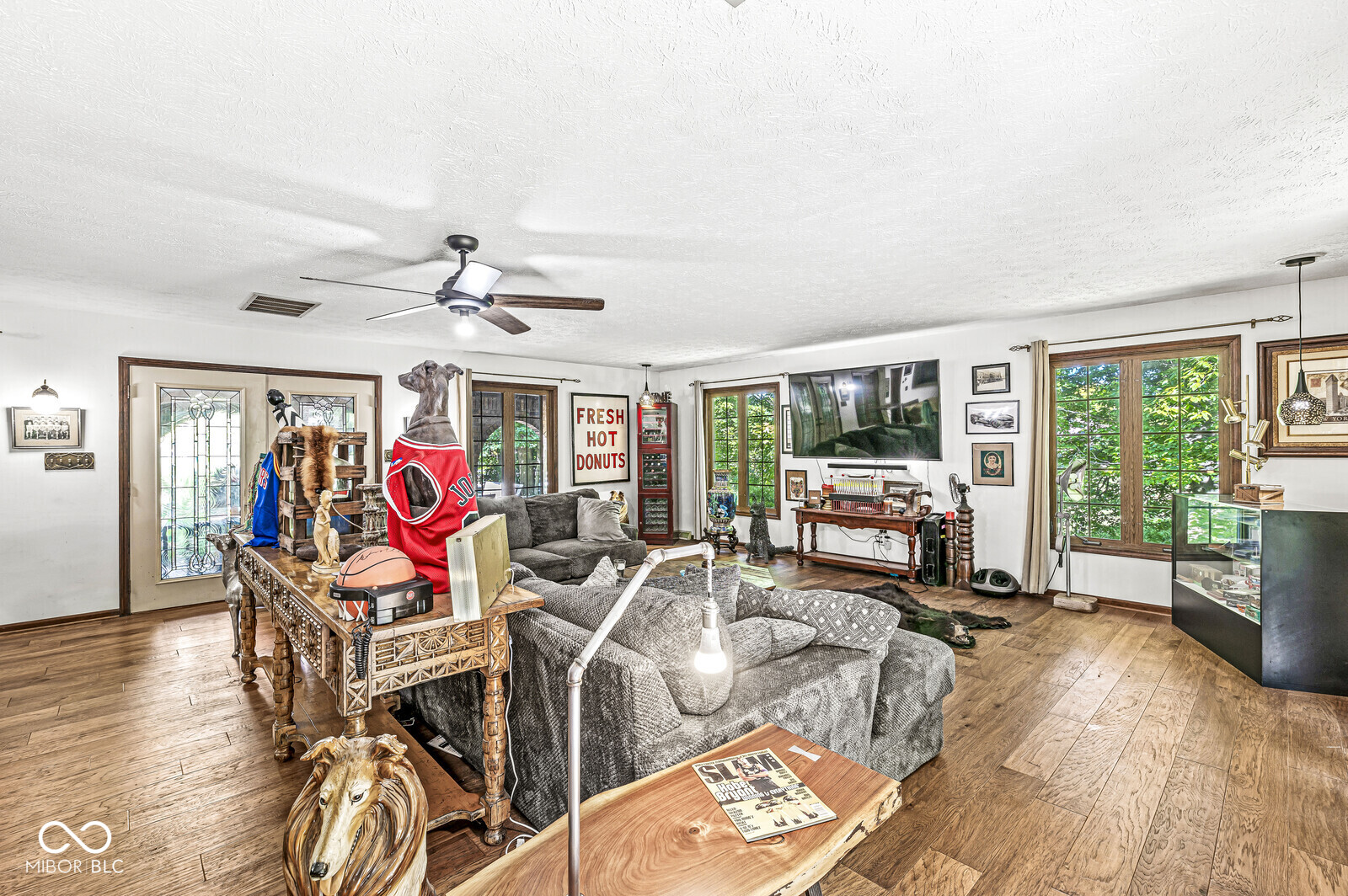 533 Swan Drive