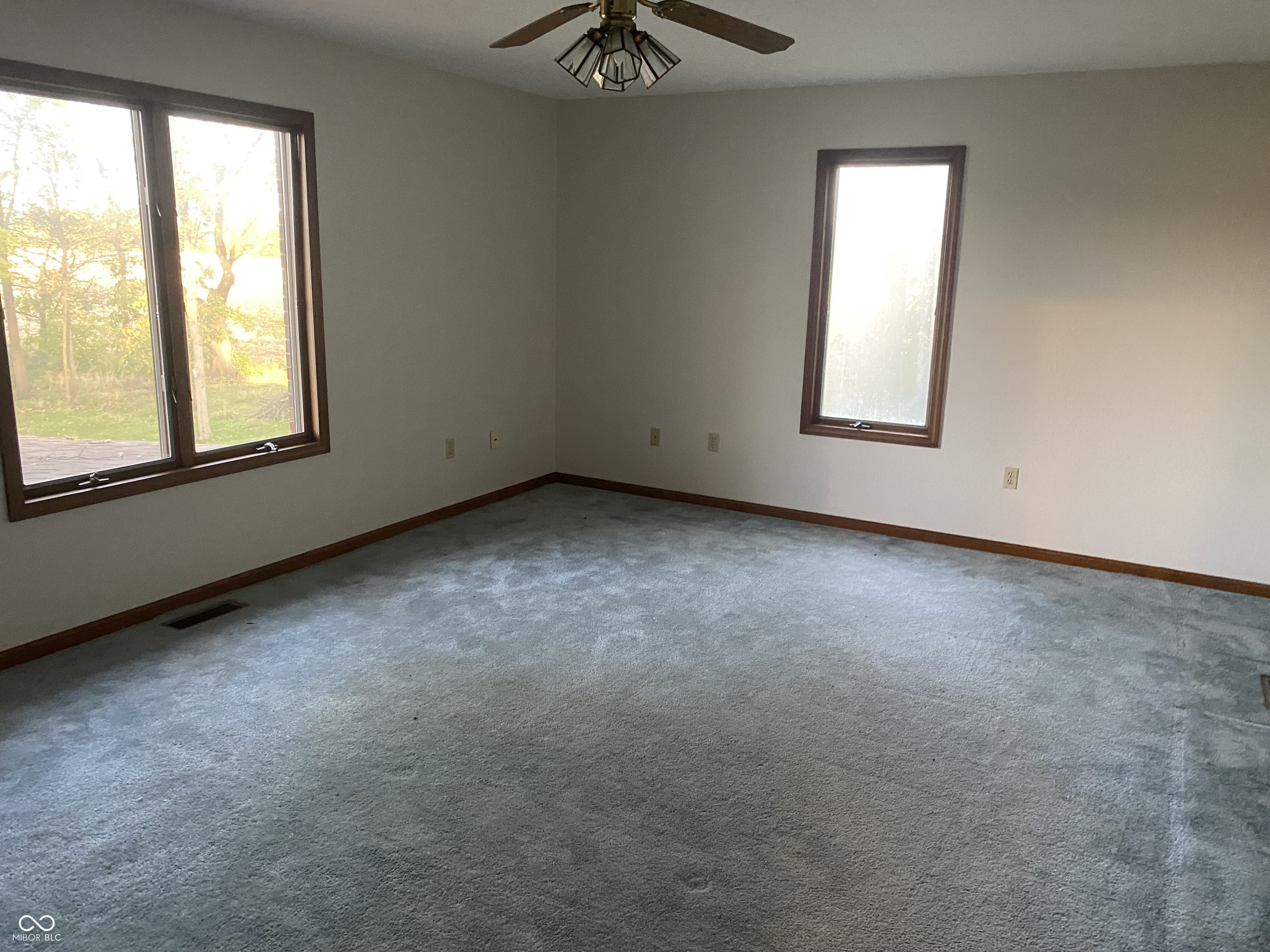 5274 S 360 W