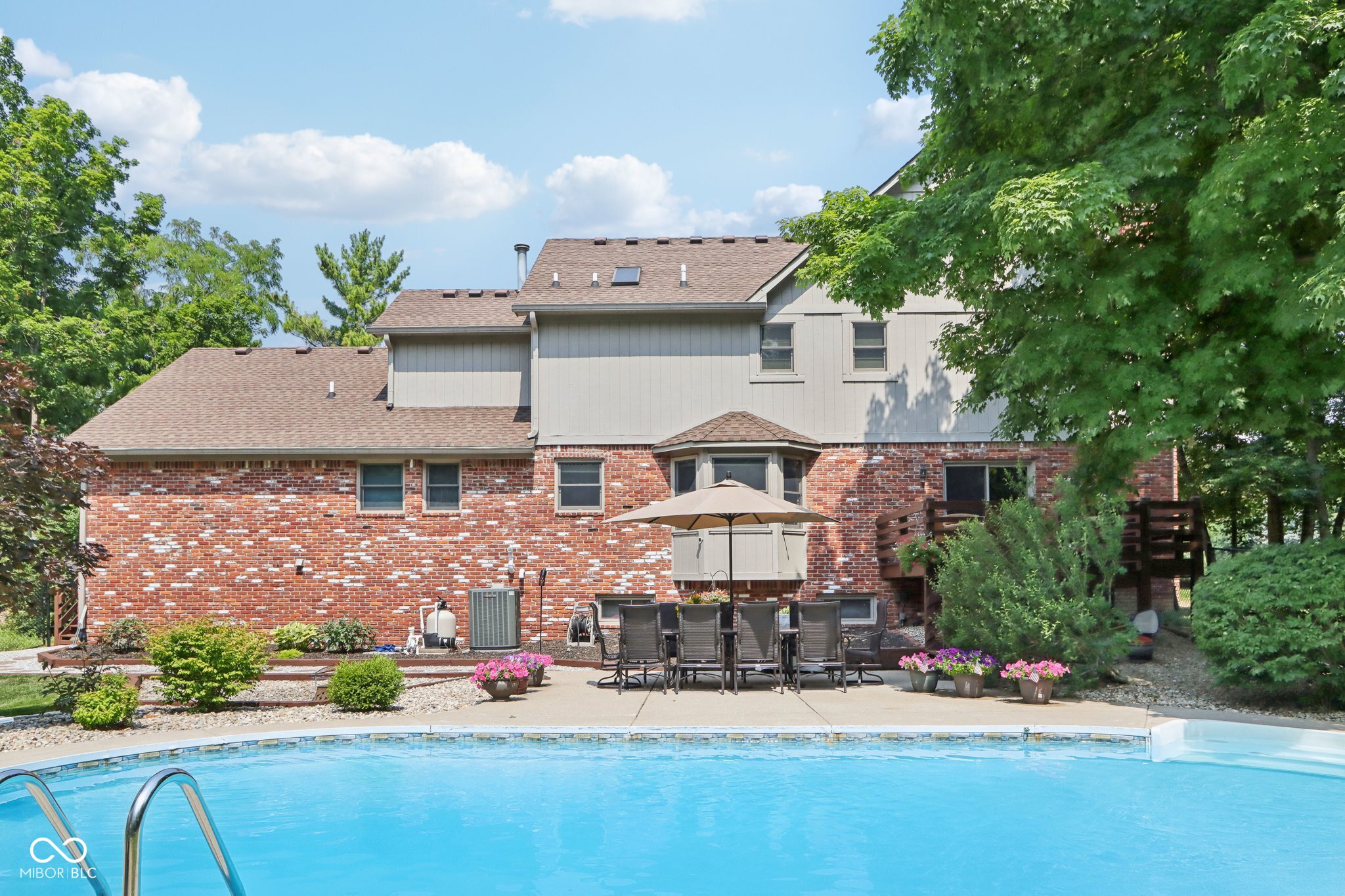 8465 Twin Pointe Circle