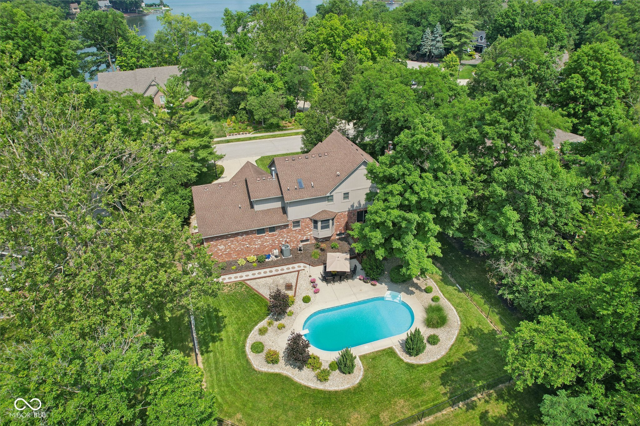 8465 Twin Pointe Circle