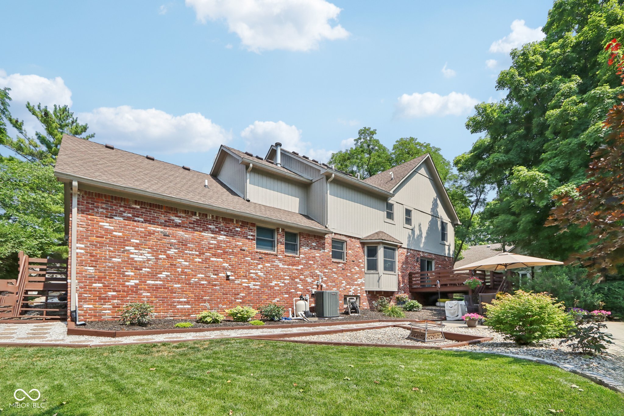 8465 Twin Pointe Circle