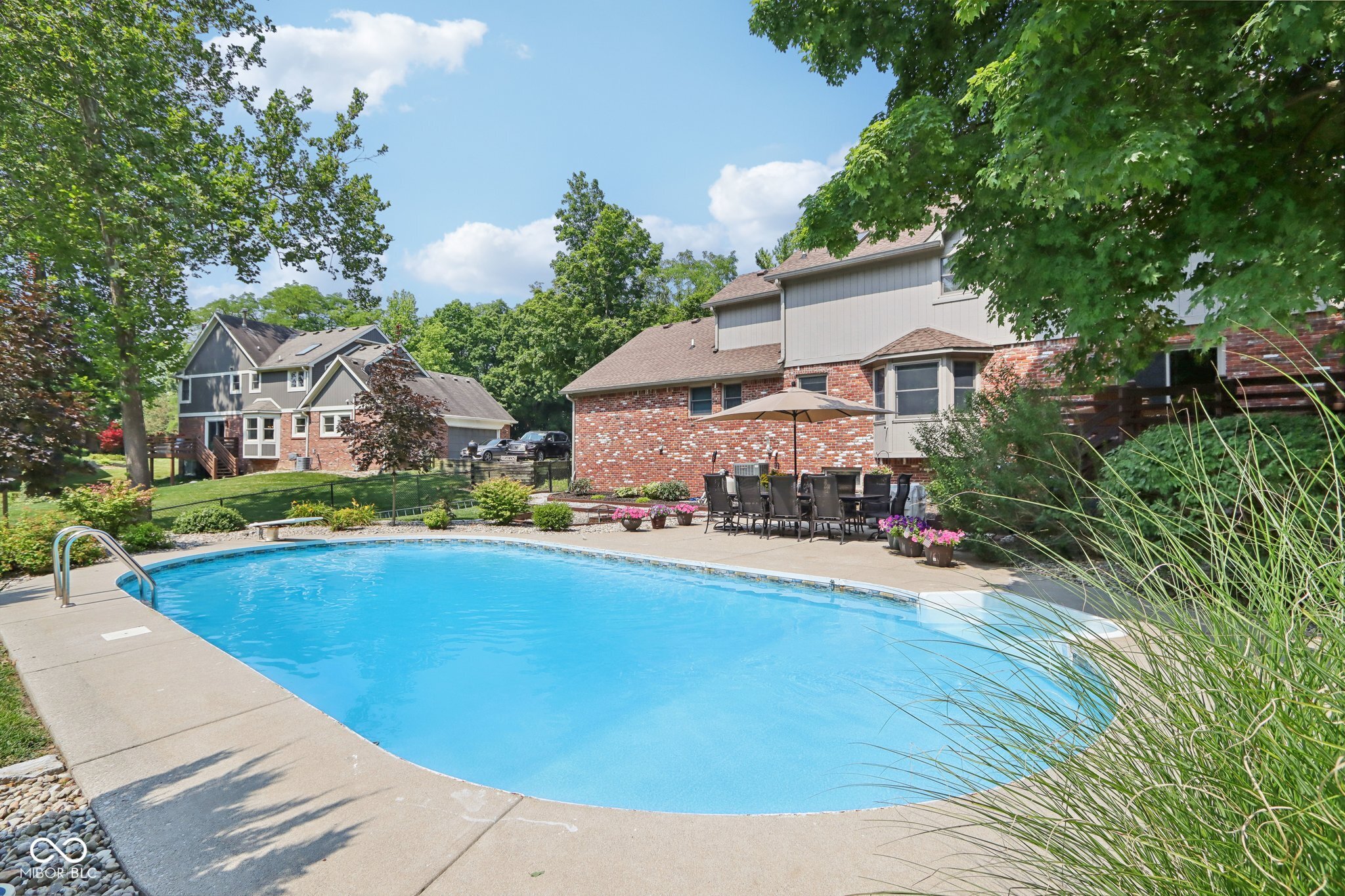 8465 Twin Pointe Circle