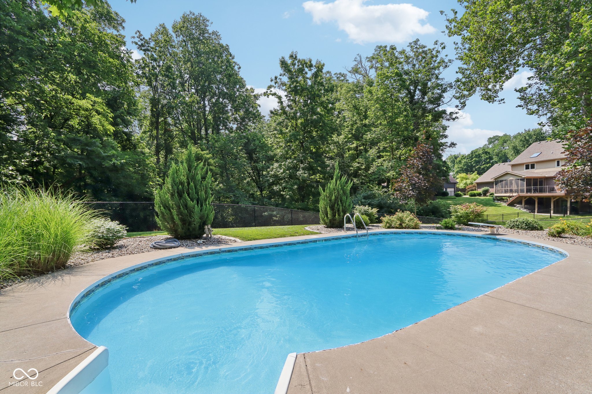 8465 Twin Pointe Circle