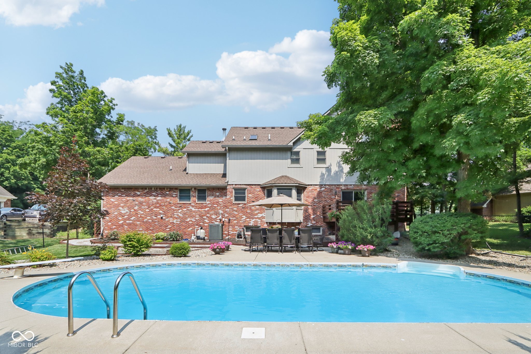 8465 Twin Pointe Circle