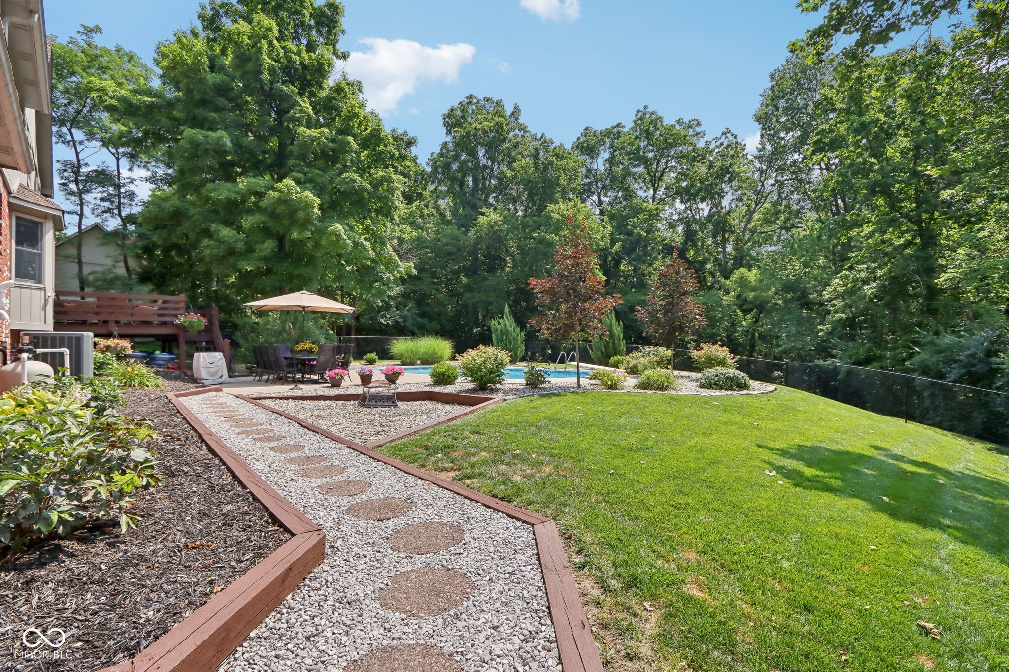 8465 Twin Pointe Circle