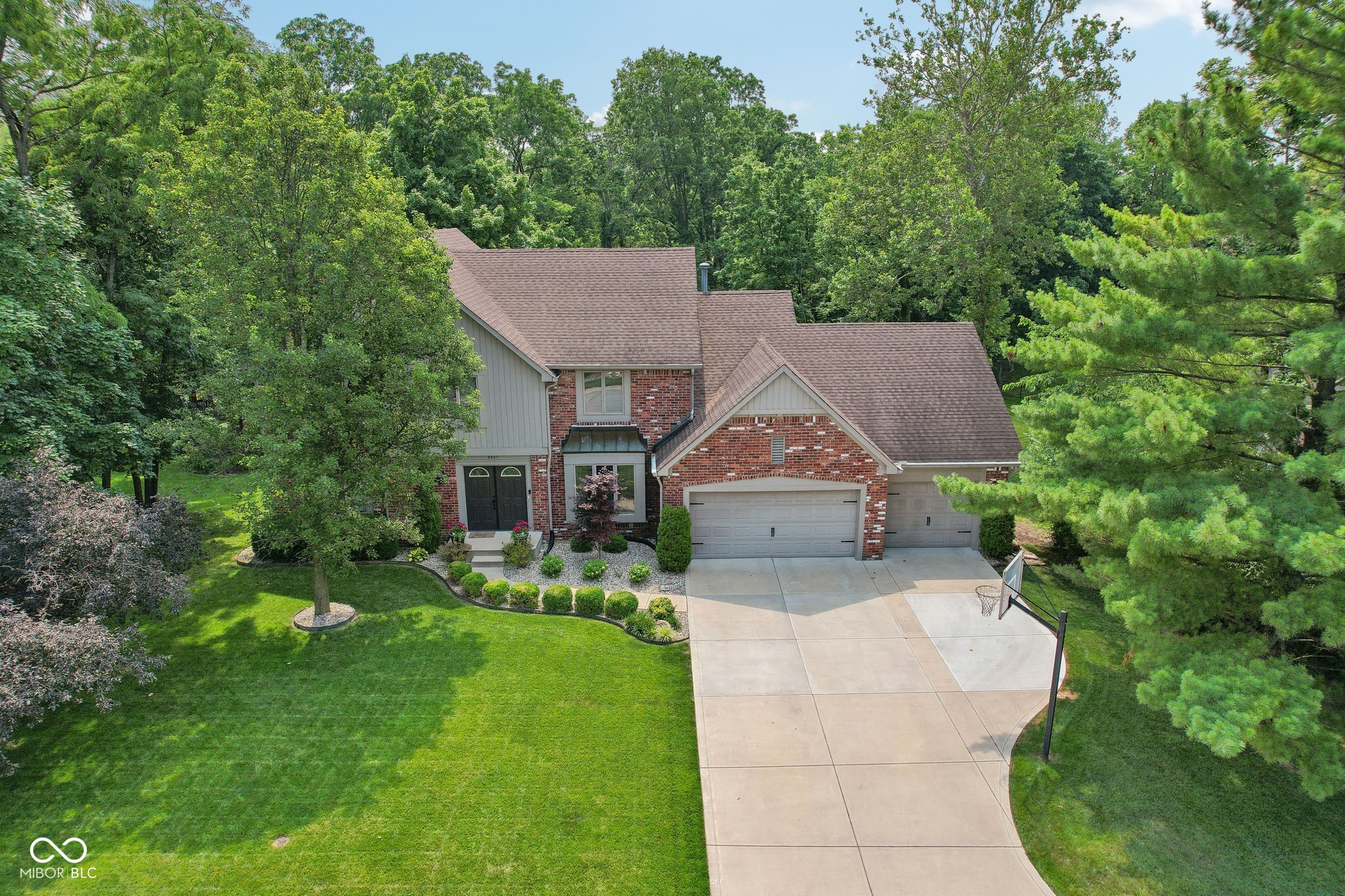 8465 Twin Pointe Circle