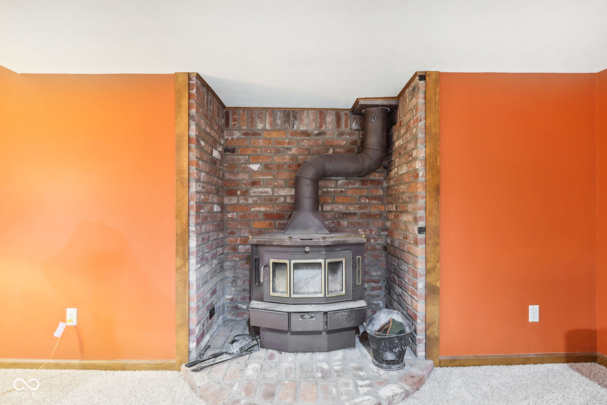 8465 Twin Pointe Circle
