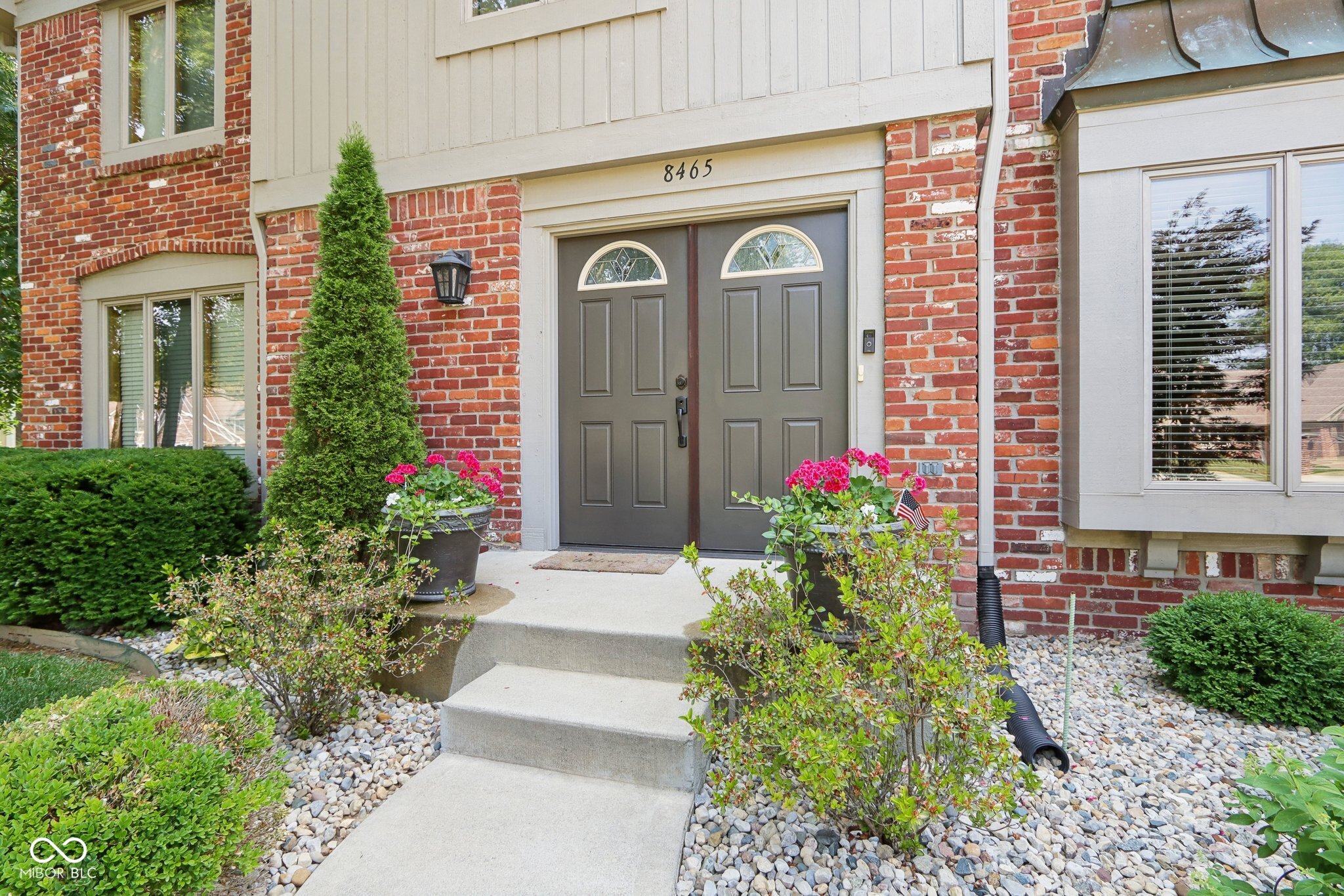 8465 Twin Pointe Circle