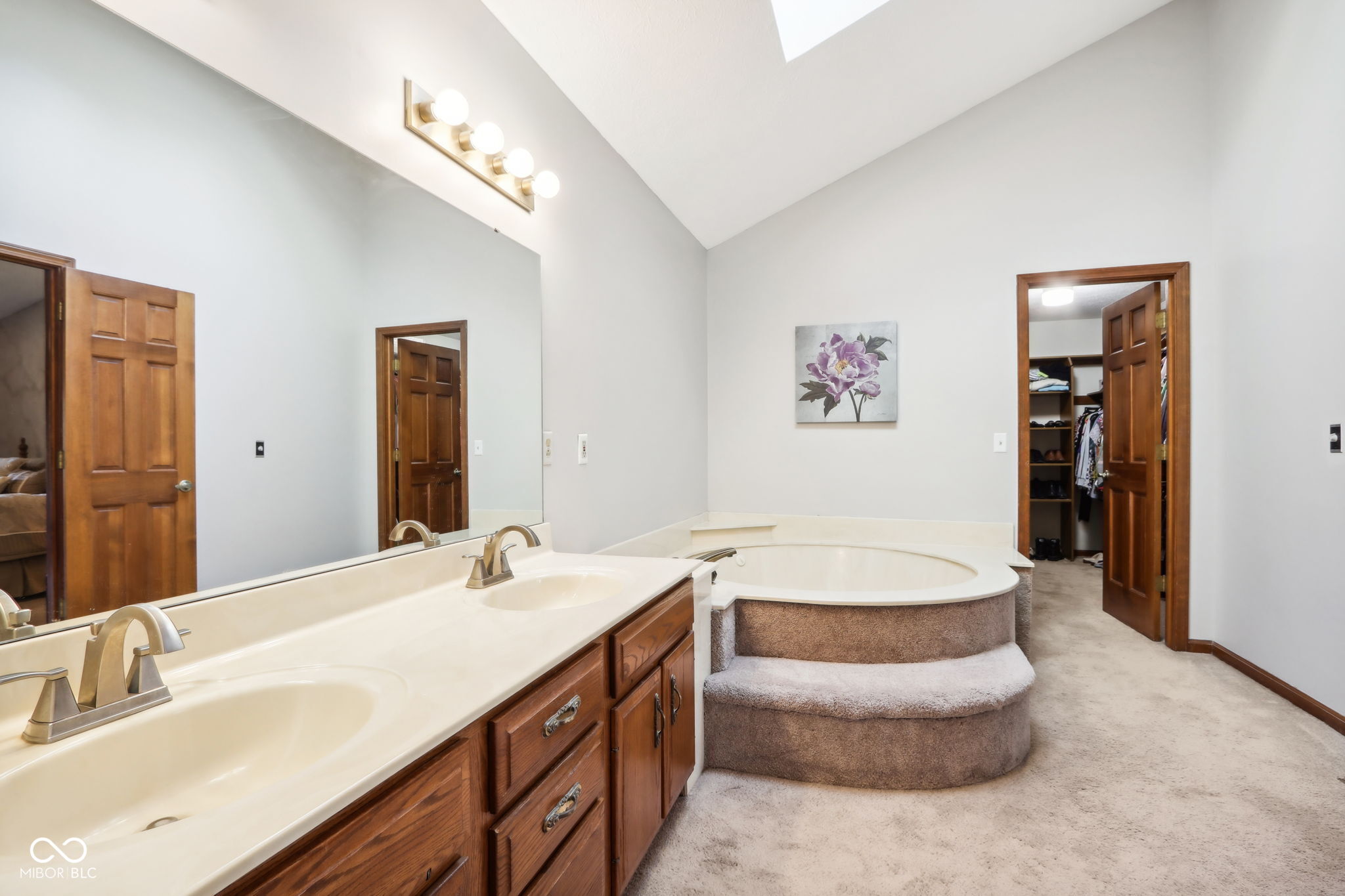 8465 Twin Pointe Circle