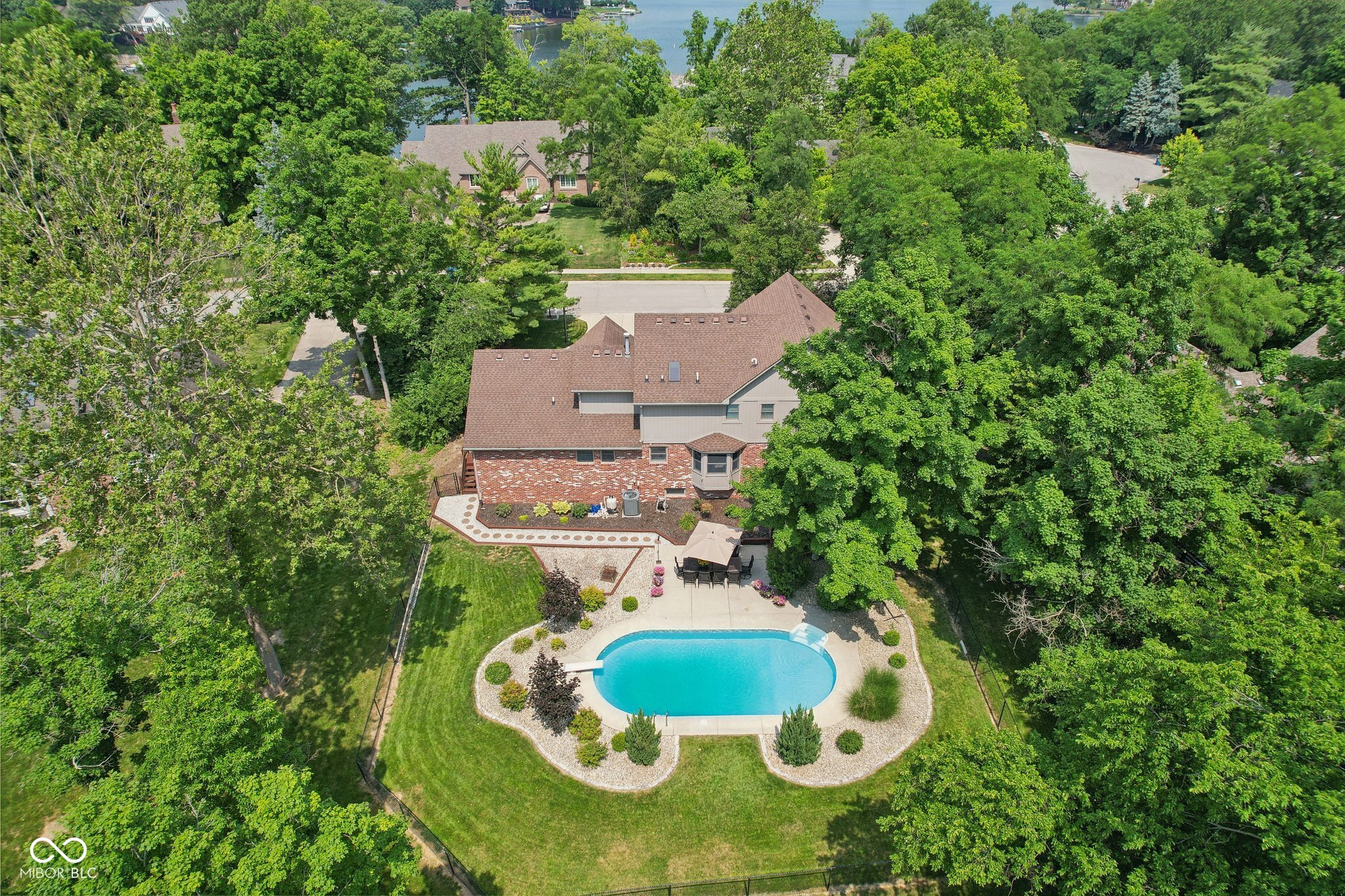 8465 Twin Pointe Circle