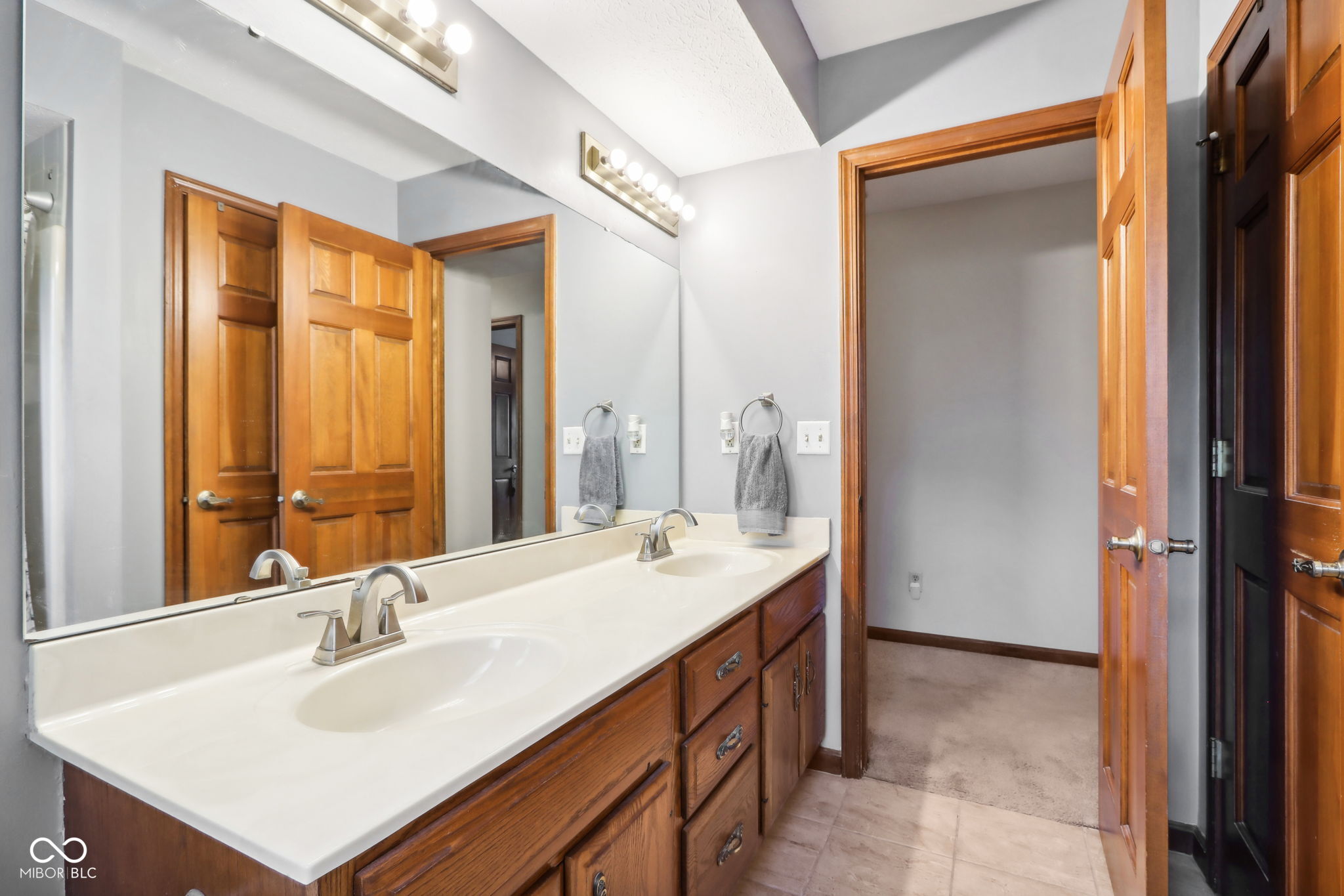 8465 Twin Pointe Circle