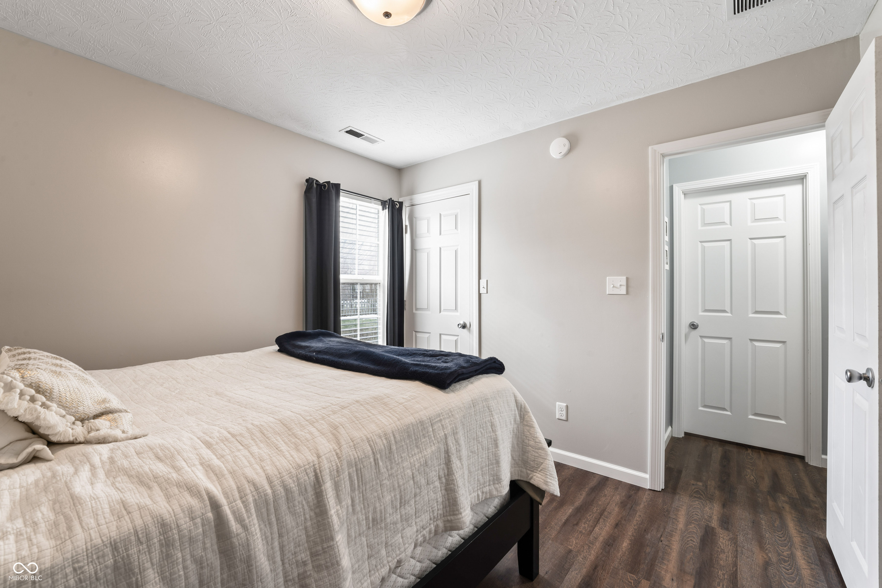 10099 Long Meadow Drive