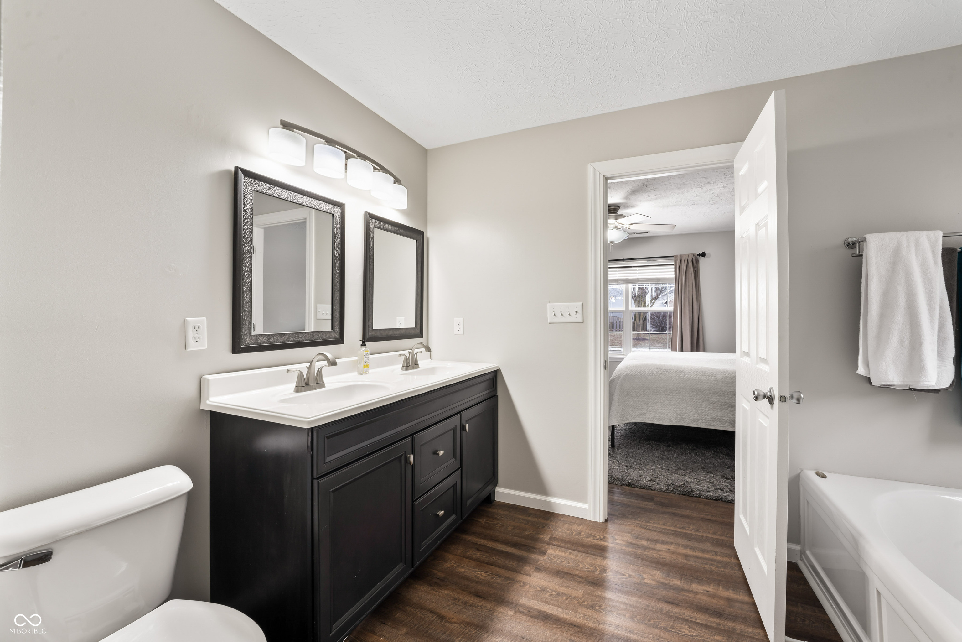 10099 Long Meadow Drive