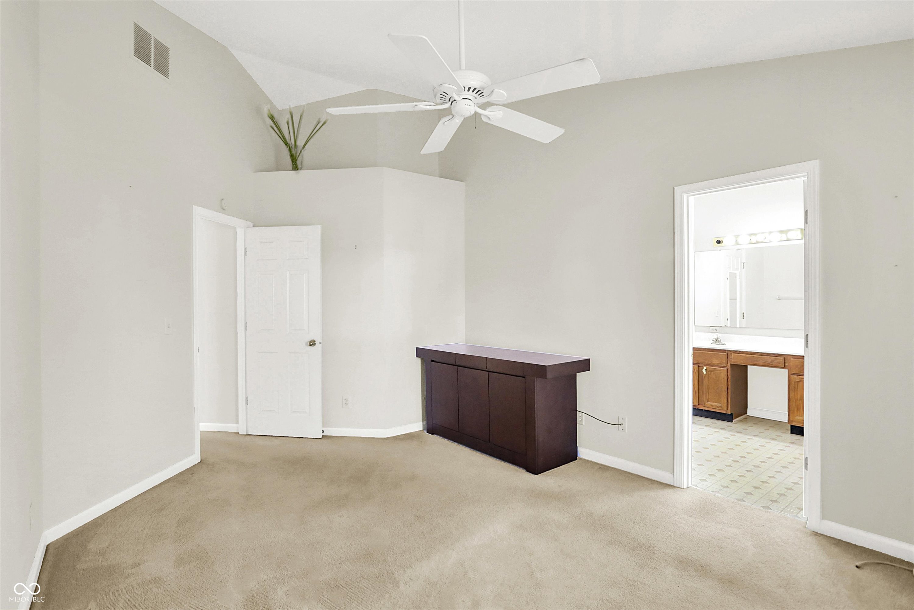 4722 Common View Circle