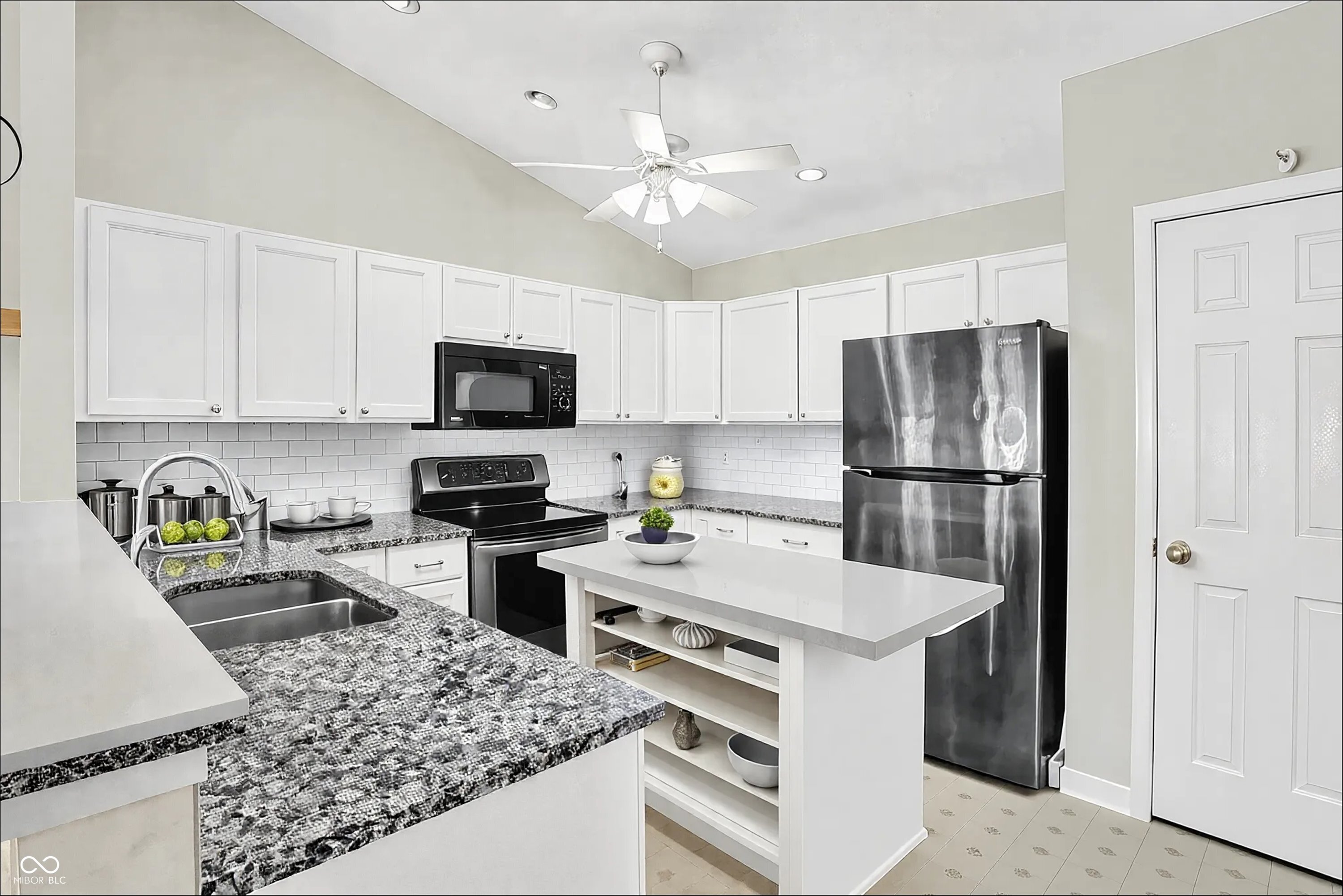 4722 Common View Circle