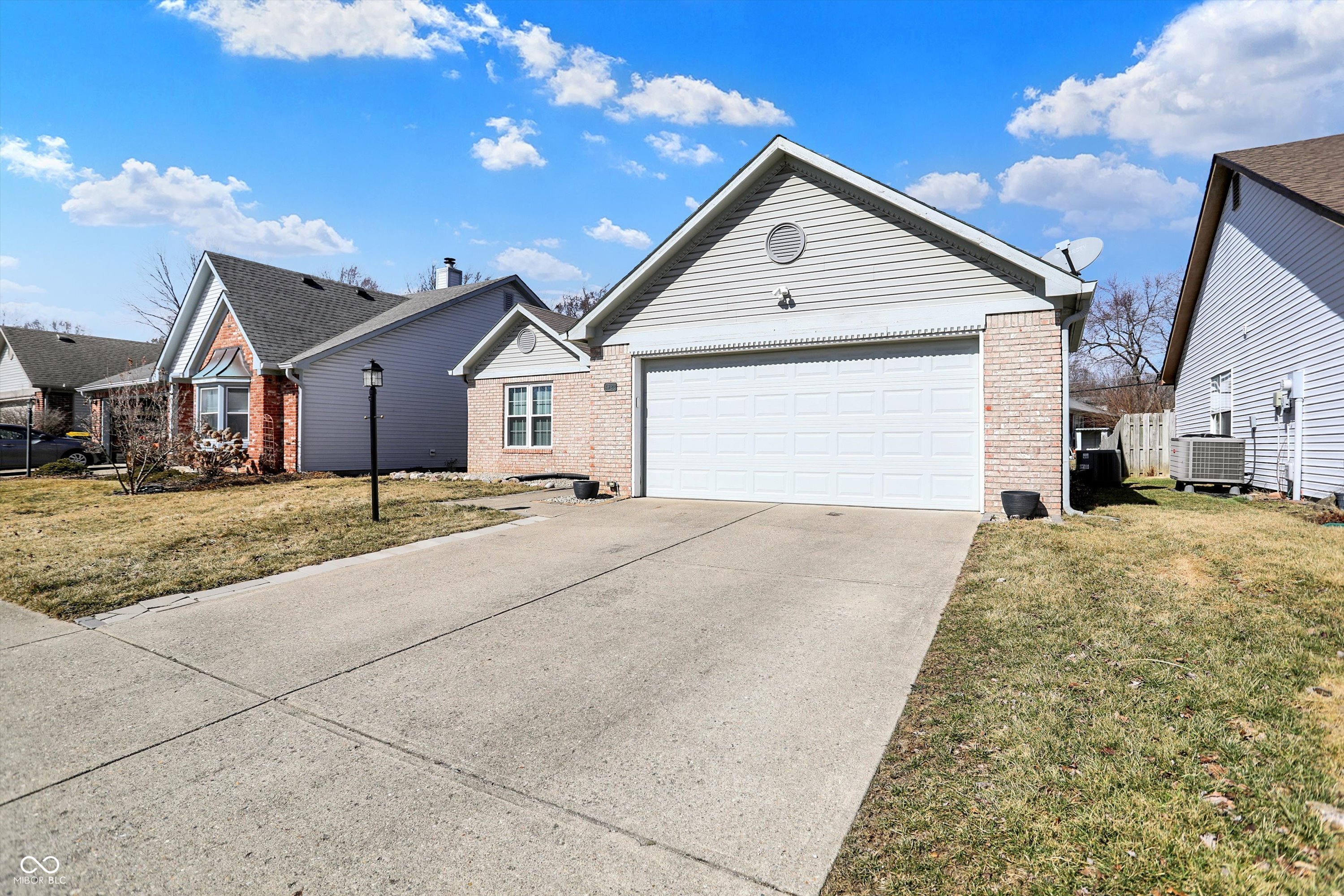 4722 Common View Circle