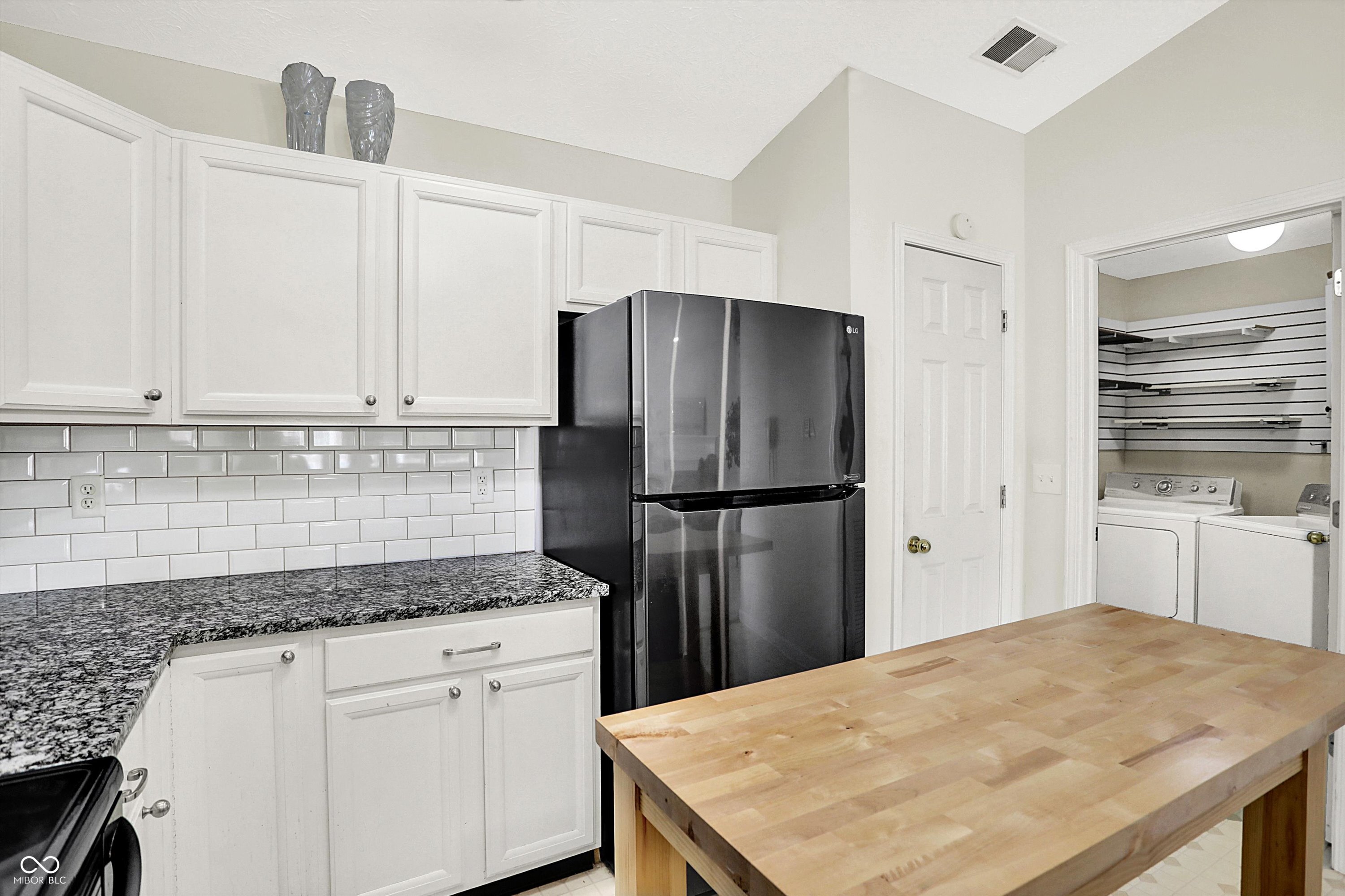 4722 Common View Circle