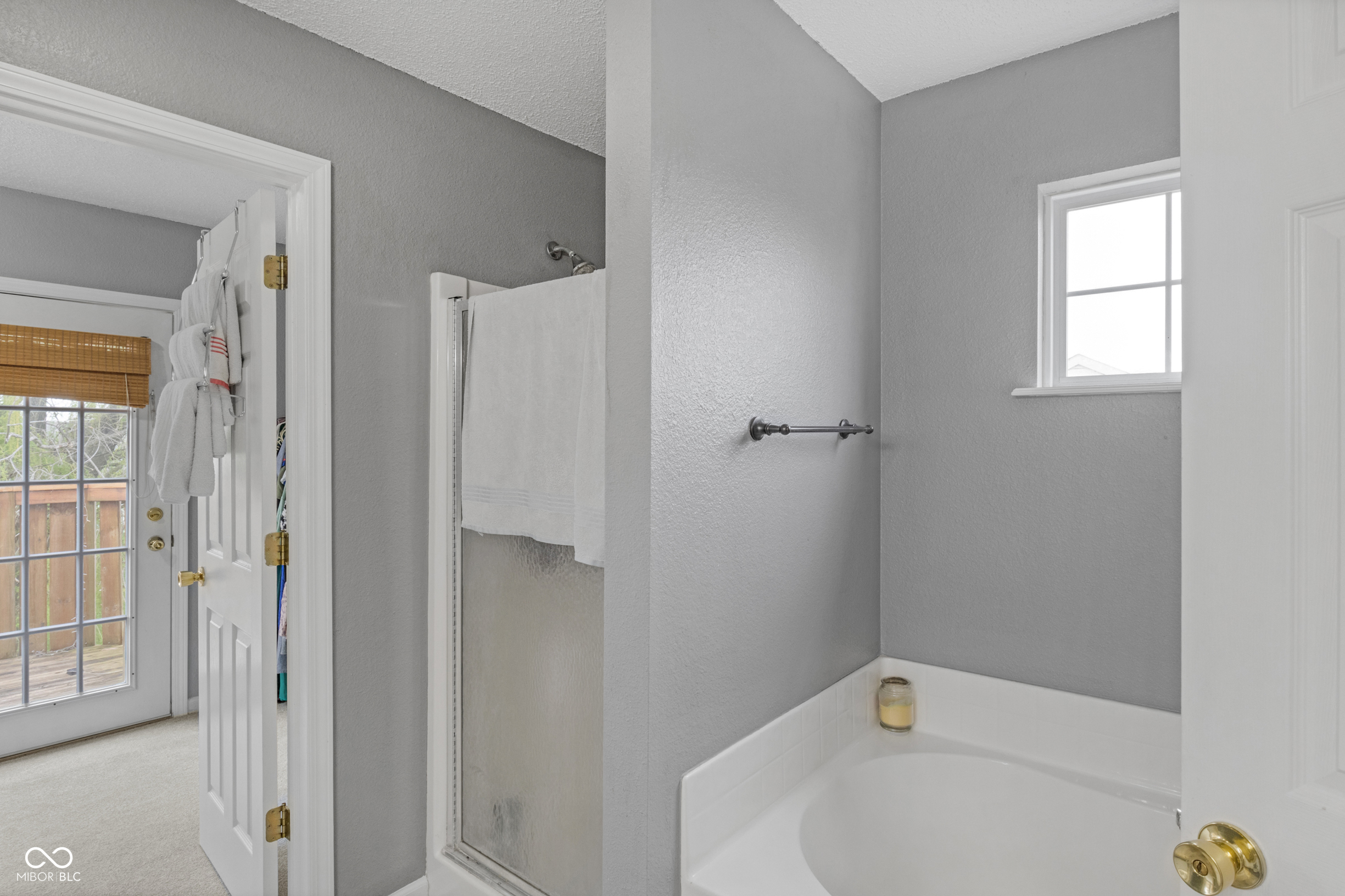 24 W Pine Ridge Drive