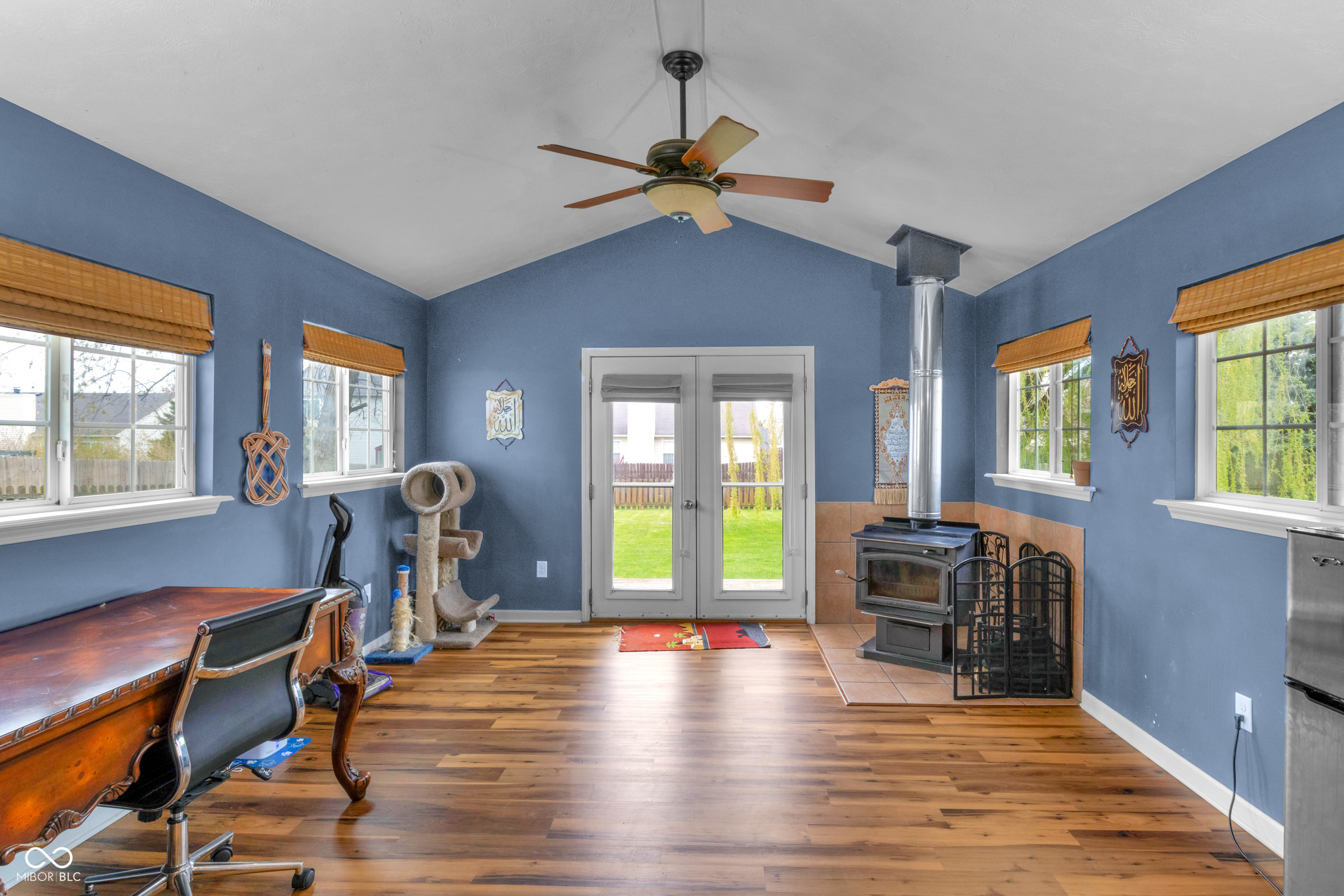 24 W Pine Ridge Drive