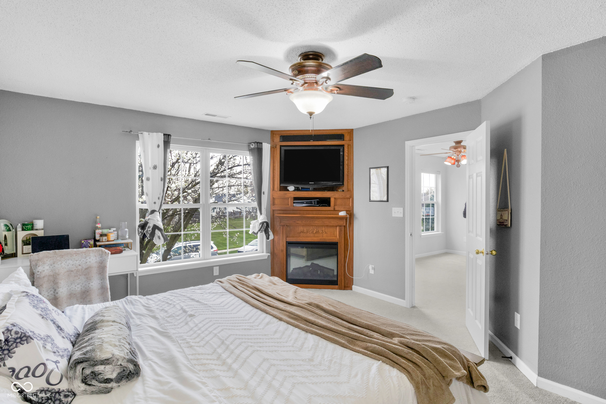 24 W Pine Ridge Drive