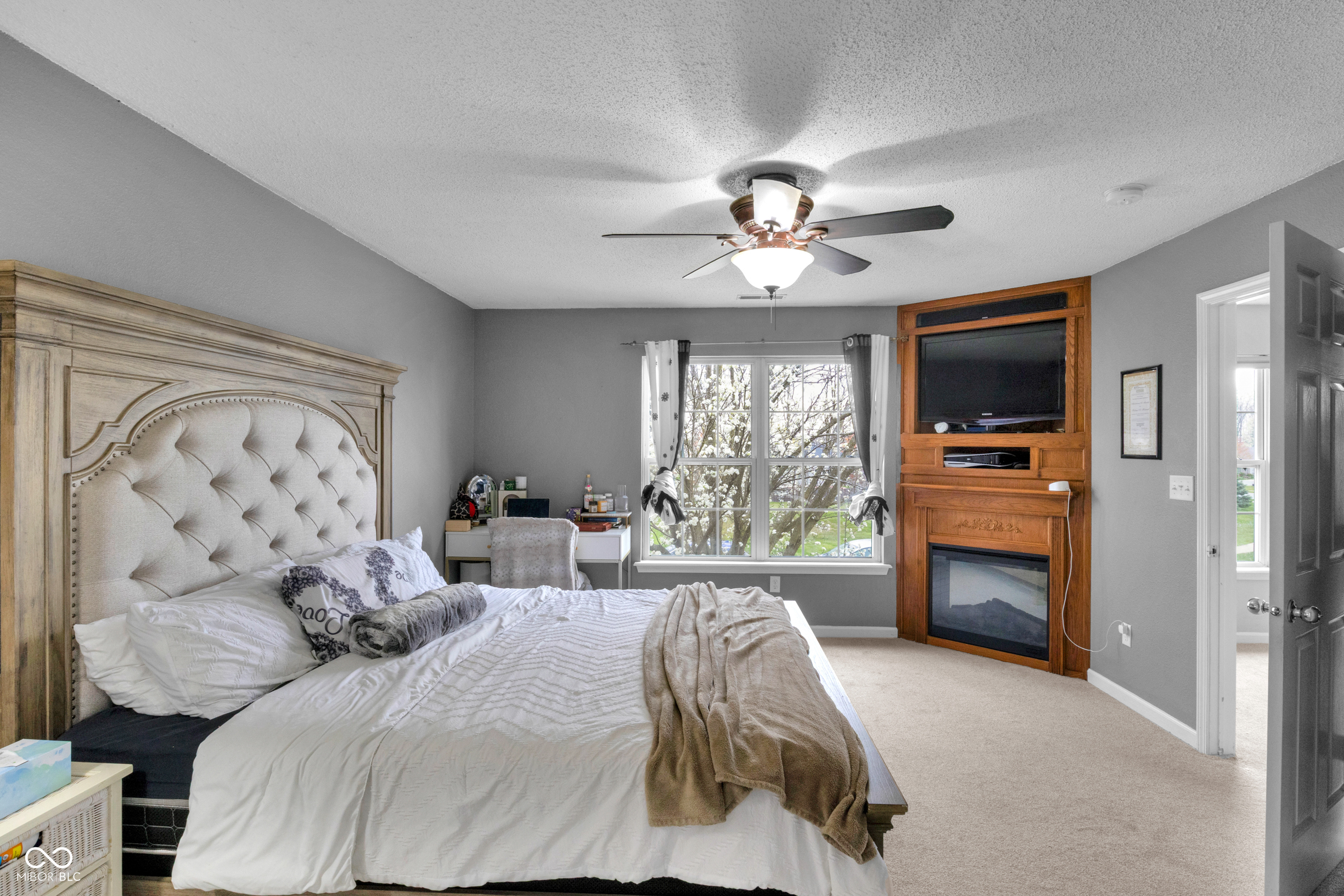 24 W Pine Ridge Drive