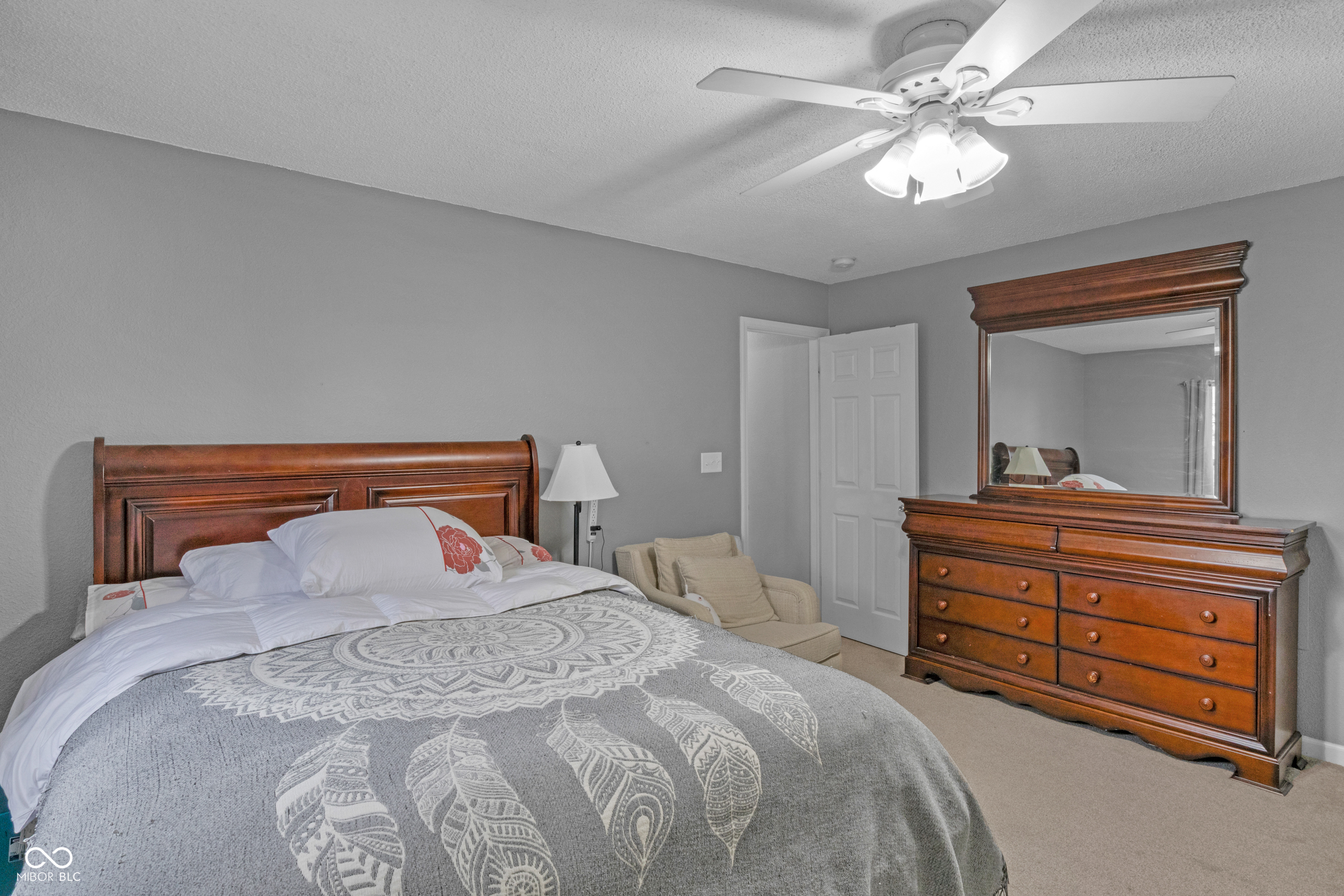 24 W Pine Ridge Drive