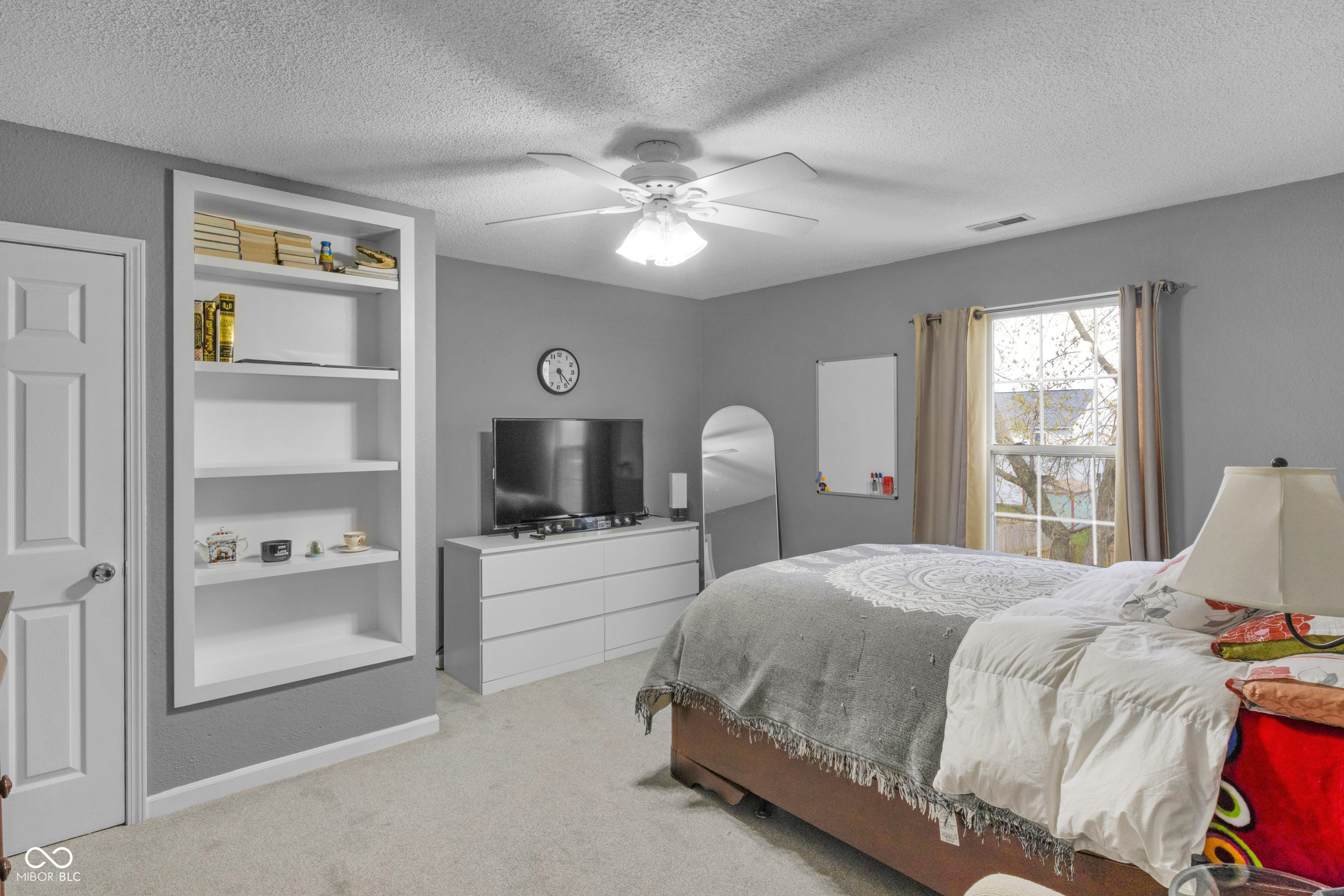 24 W Pine Ridge Drive