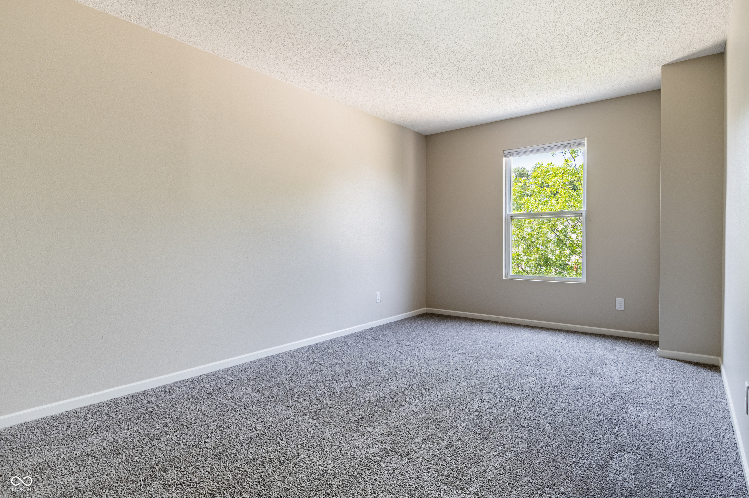 3351 Summer Breeze Circle