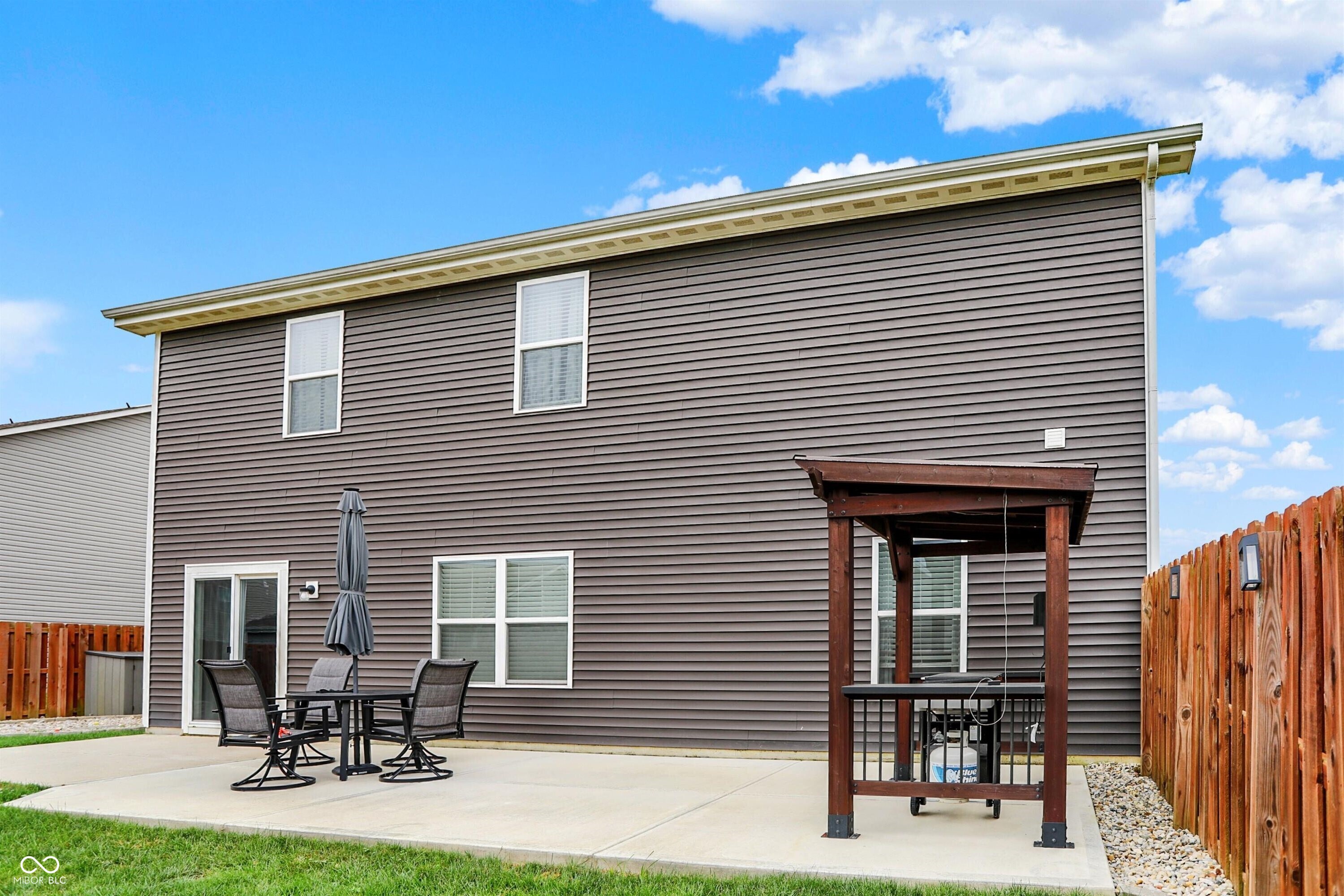 1067 W Limestone Way