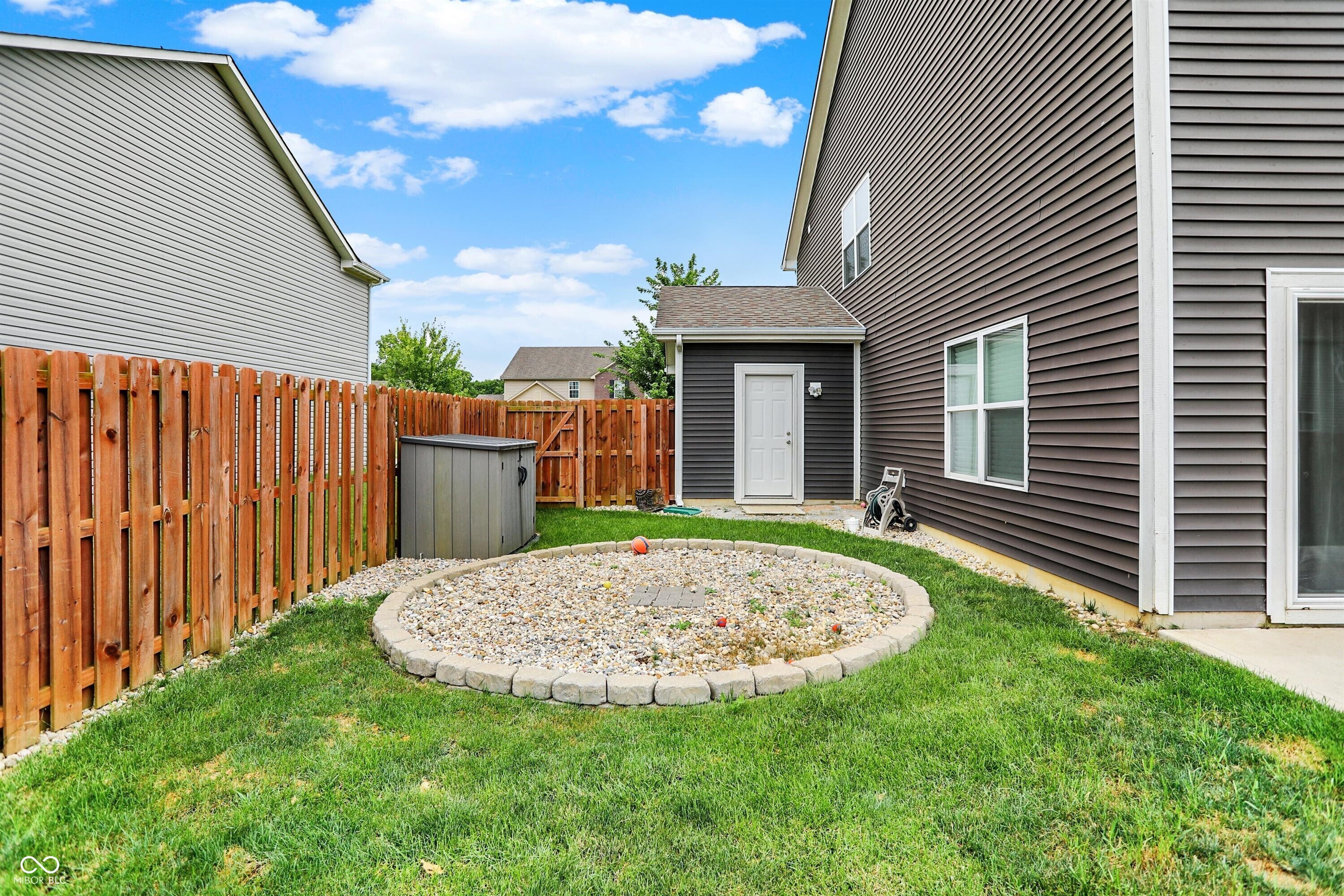 1067 W Limestone Way