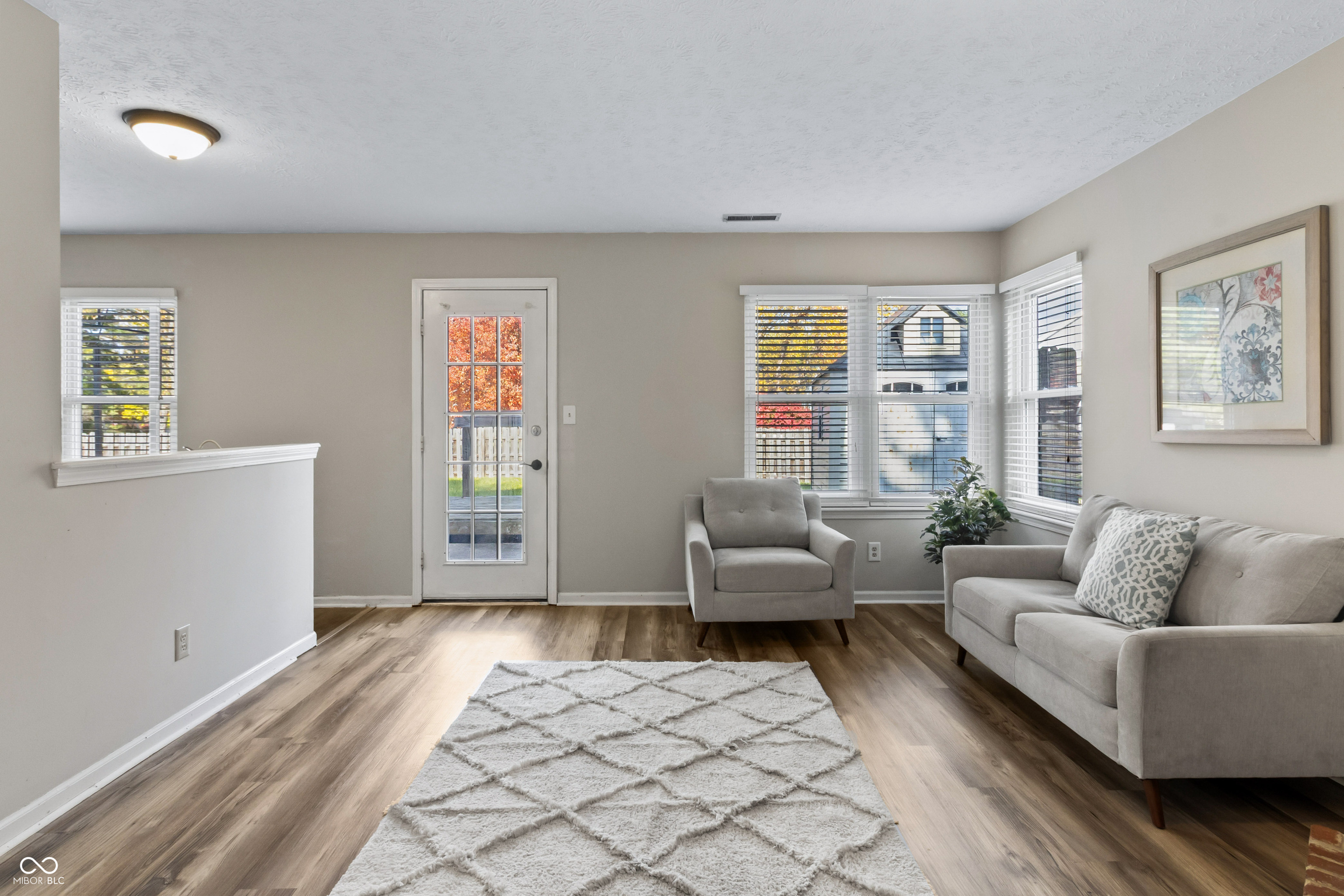 7898 Beanblossom Circle