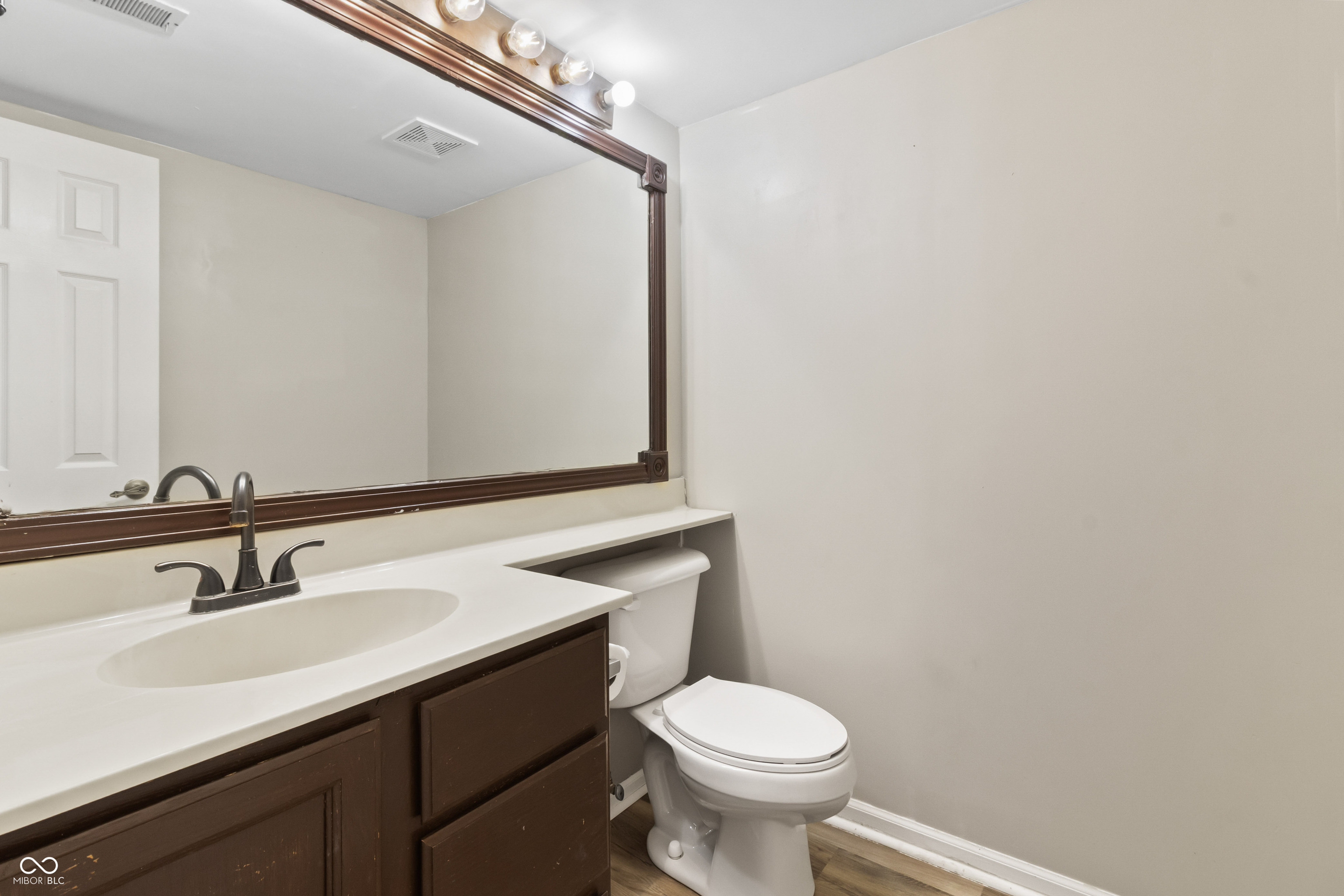 7898 Beanblossom Circle