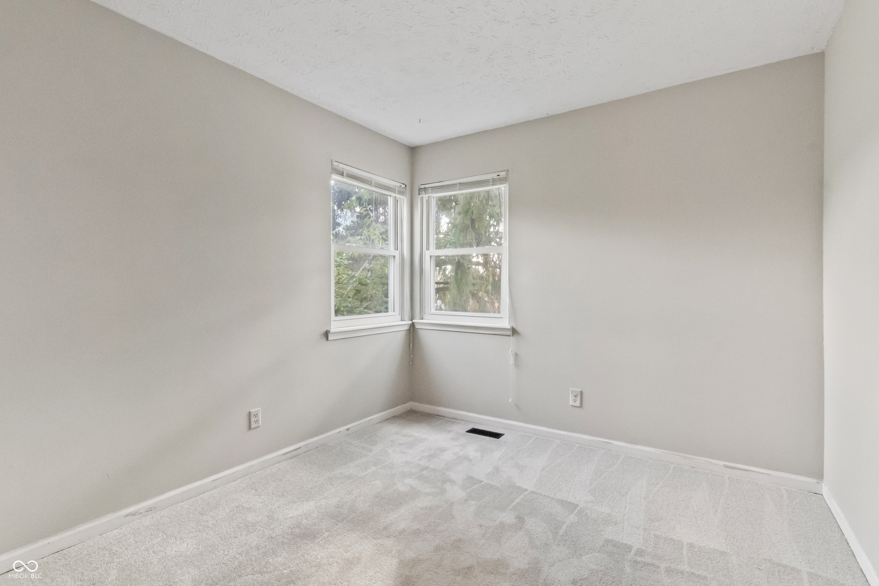 7898 Beanblossom Circle