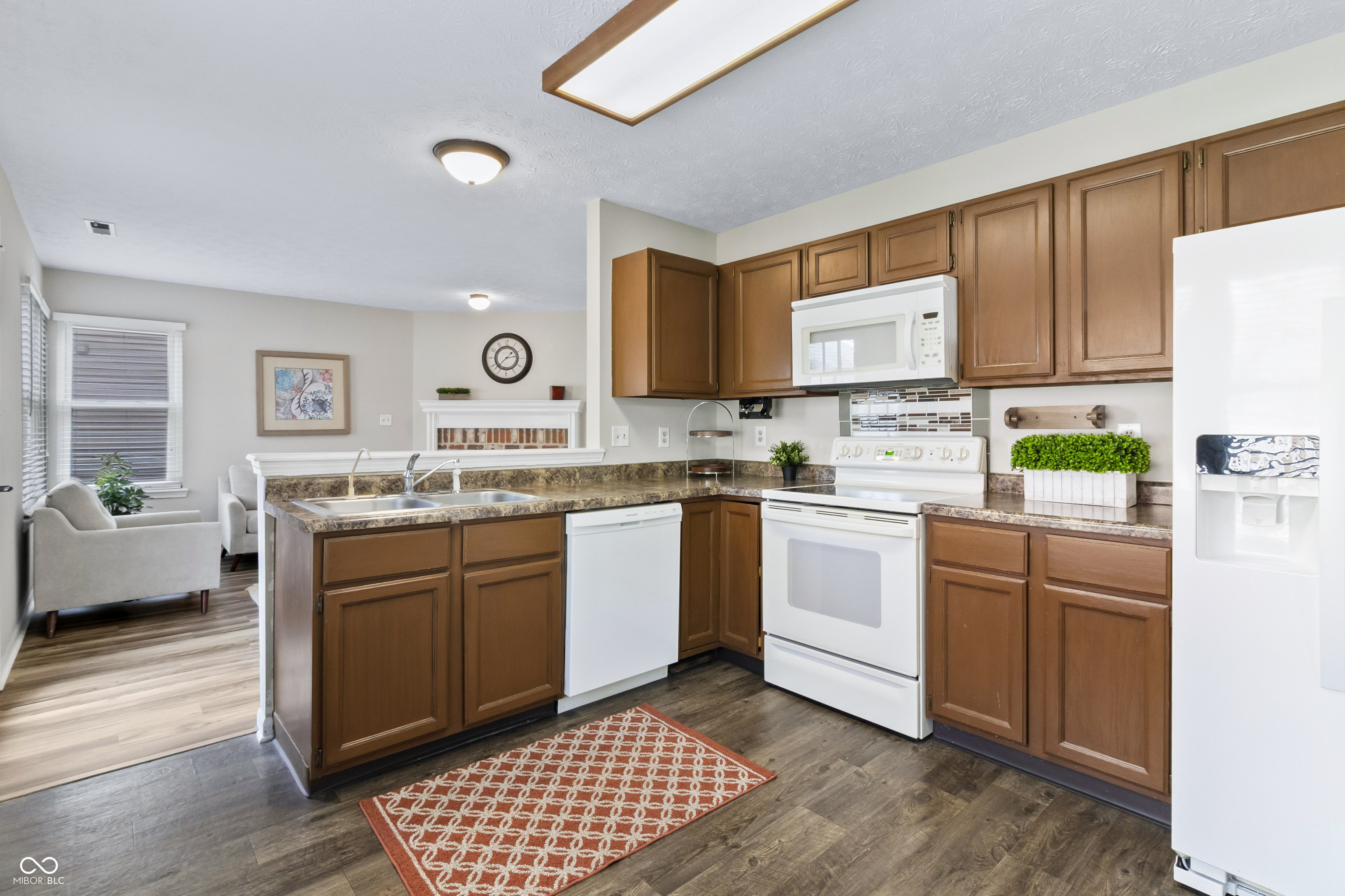 7898 Beanblossom Circle