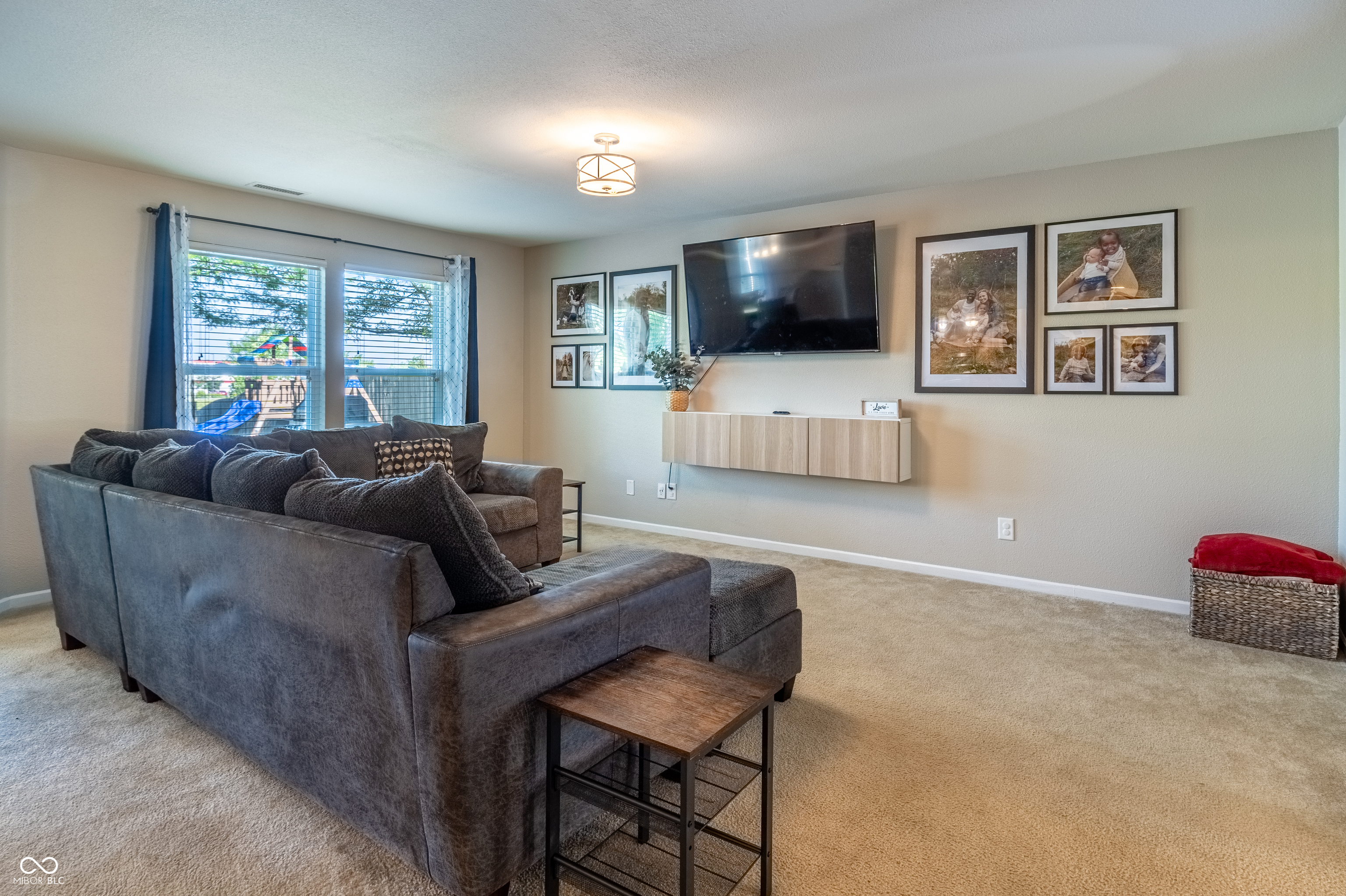15403 Harmon Place