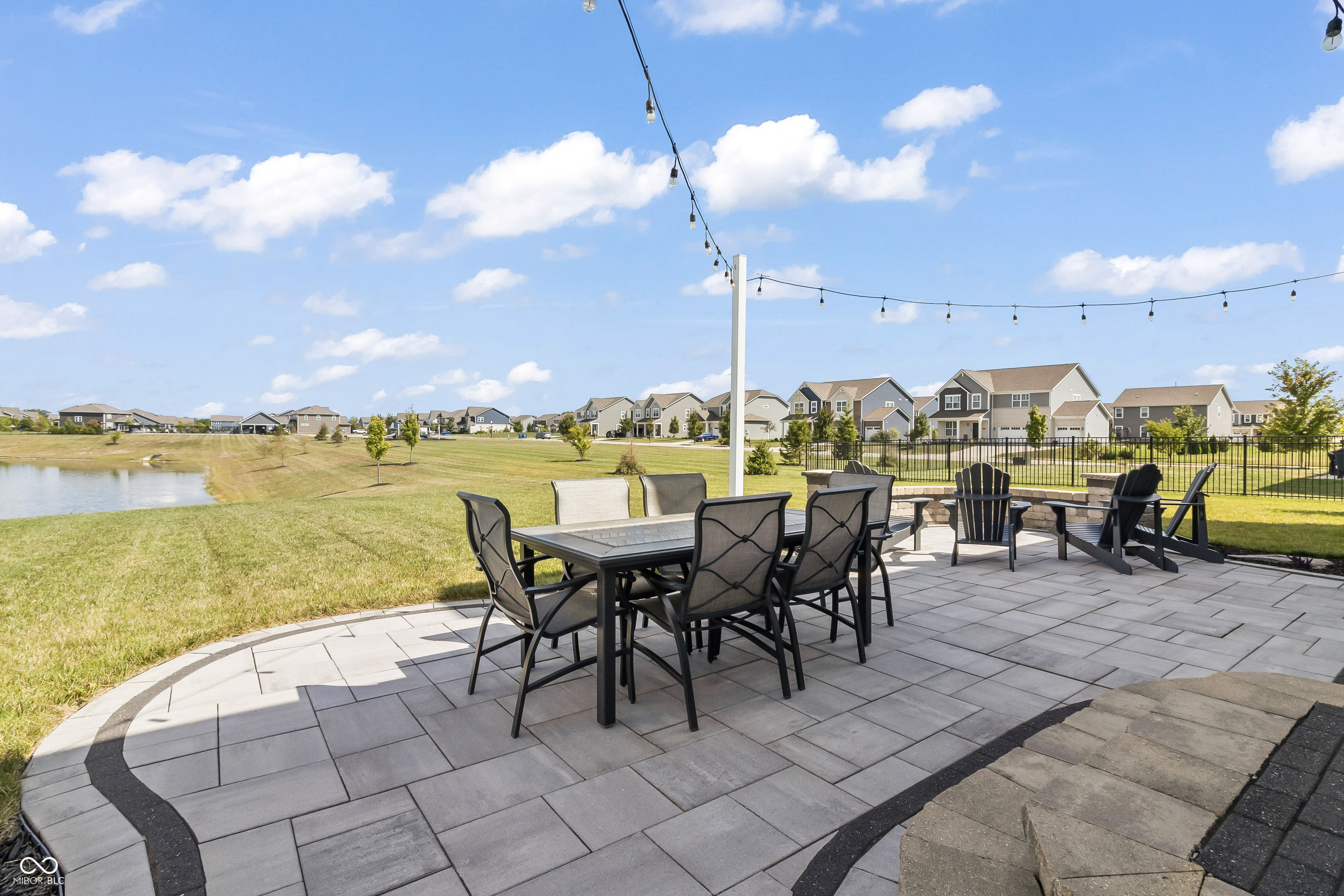 9889 Gallop Lane