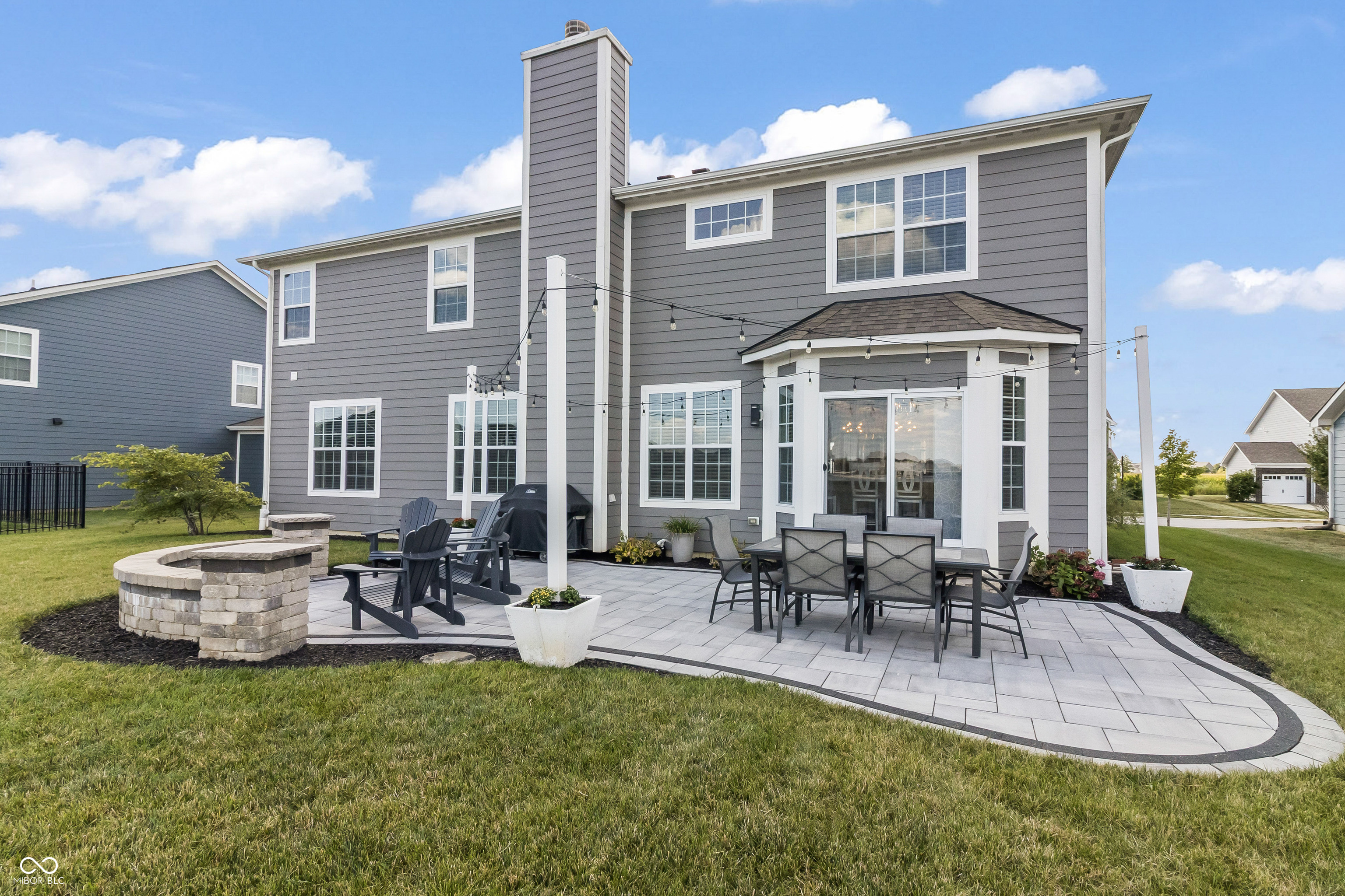 9889 Gallop Lane