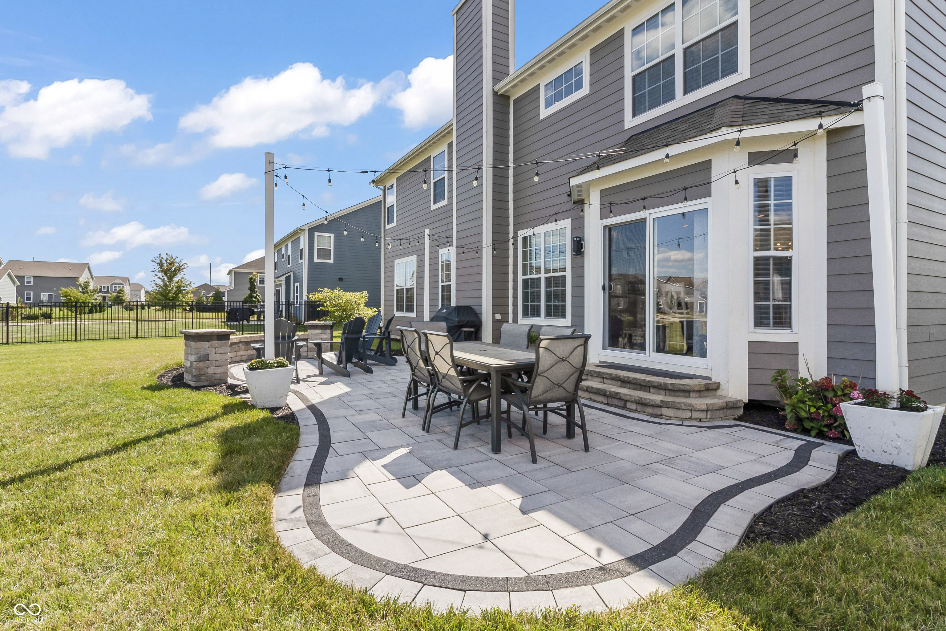 9889 Gallop Lane