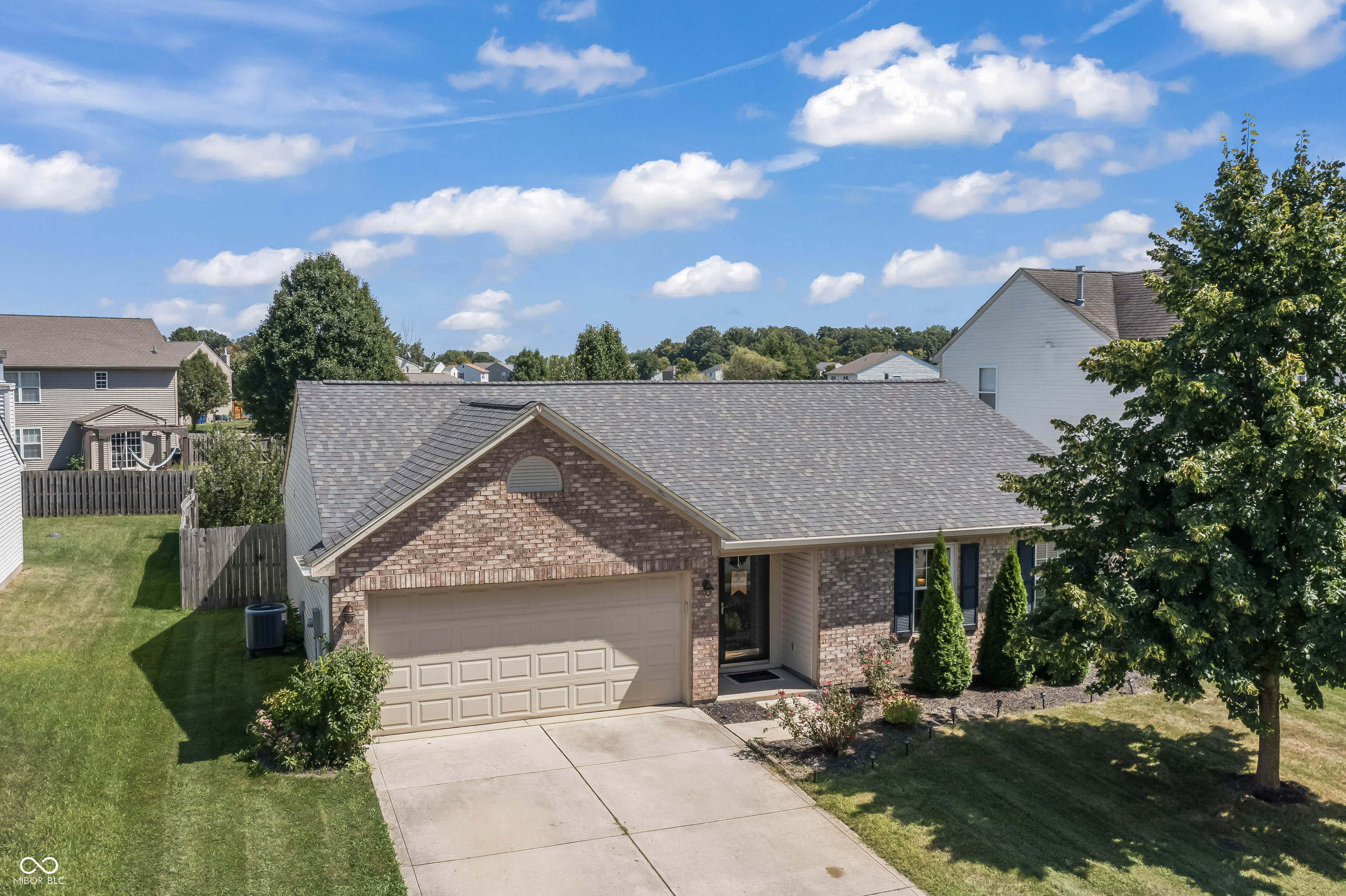 6899 N Karnes Drive