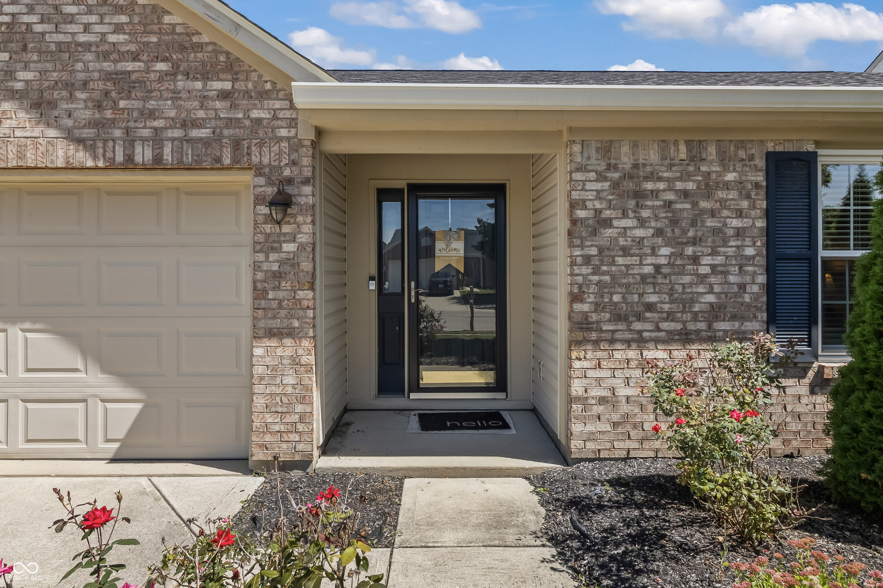 6899 N Karnes Drive