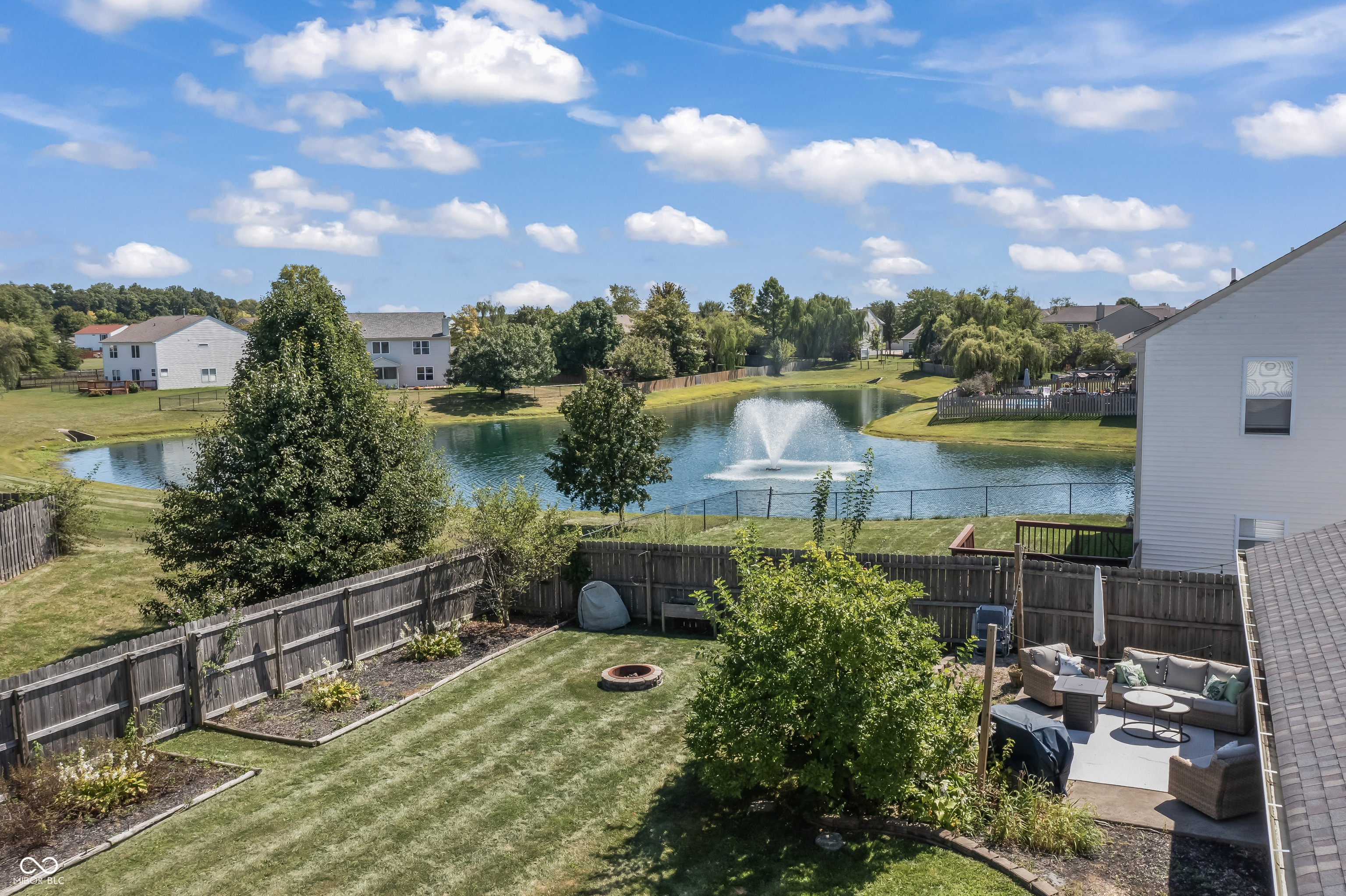 6899 N Karnes Drive