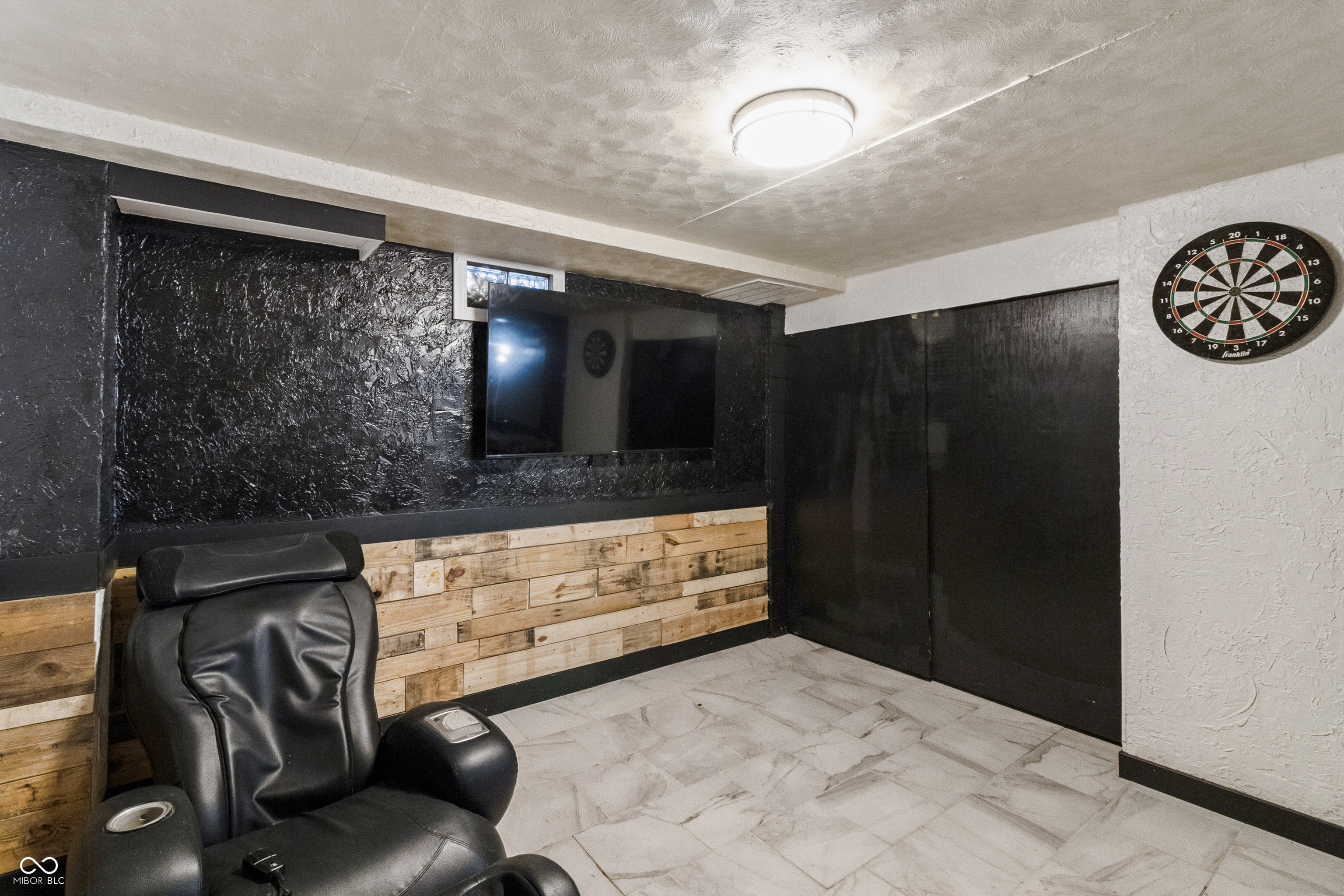 2113 E 65th Street
