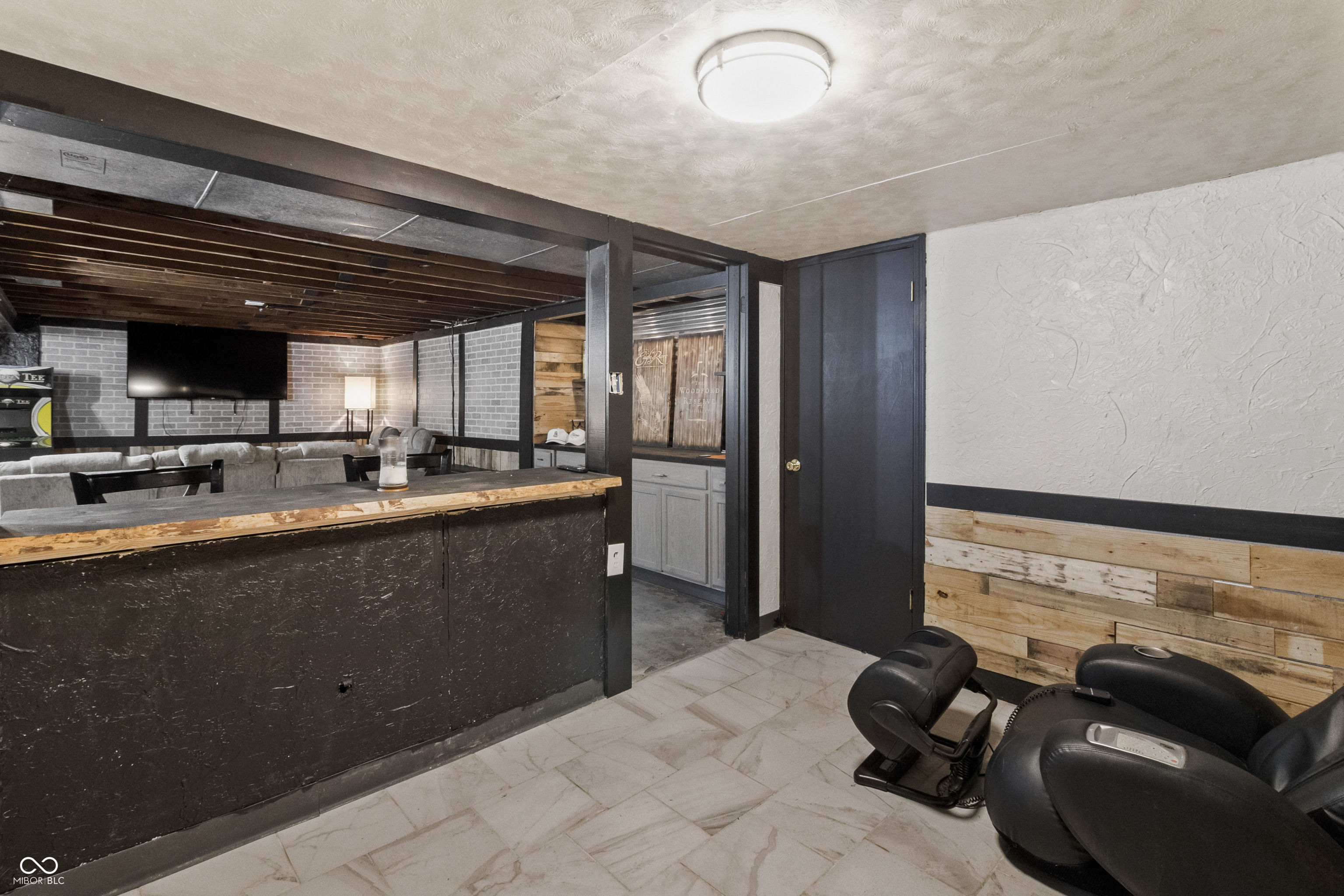 2113 E 65th Street