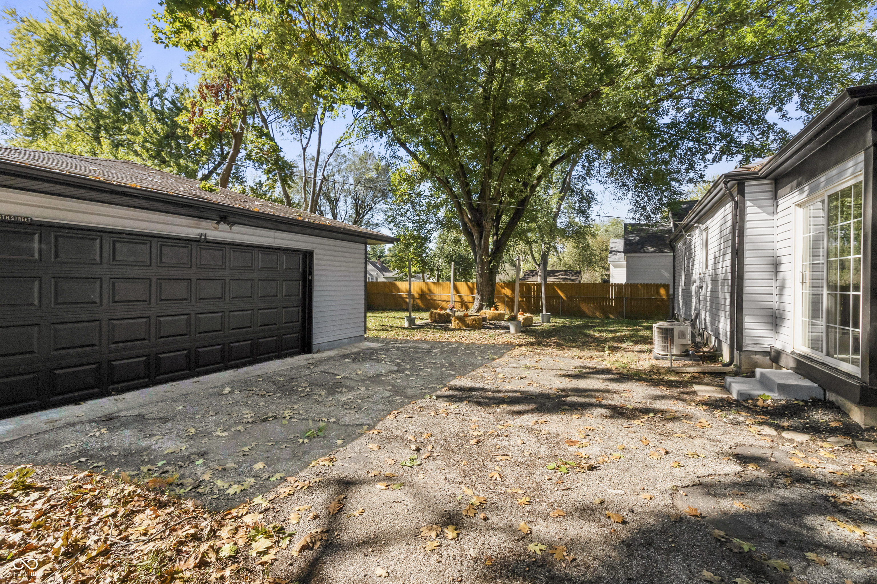 2113 E 65th Street